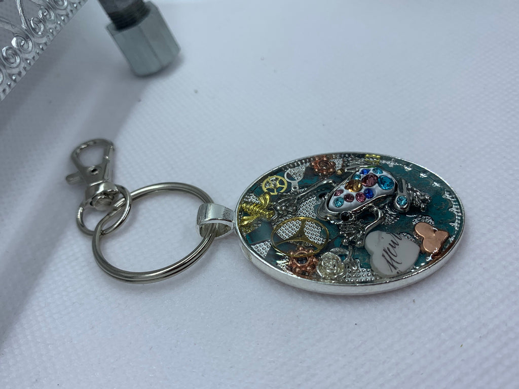 Silver White Steampunk Frog Keychain