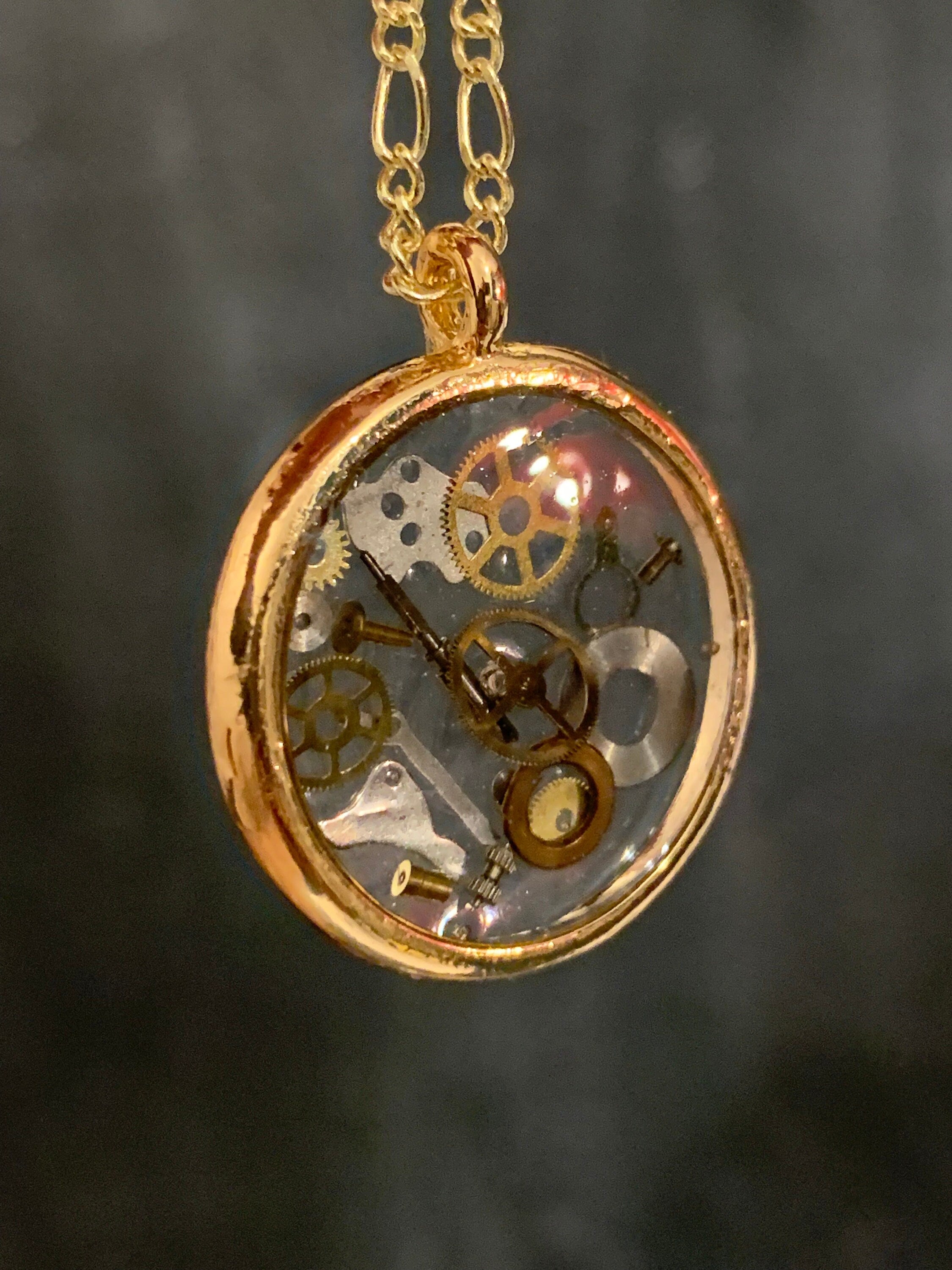 Steampunk Clear Round necklaces