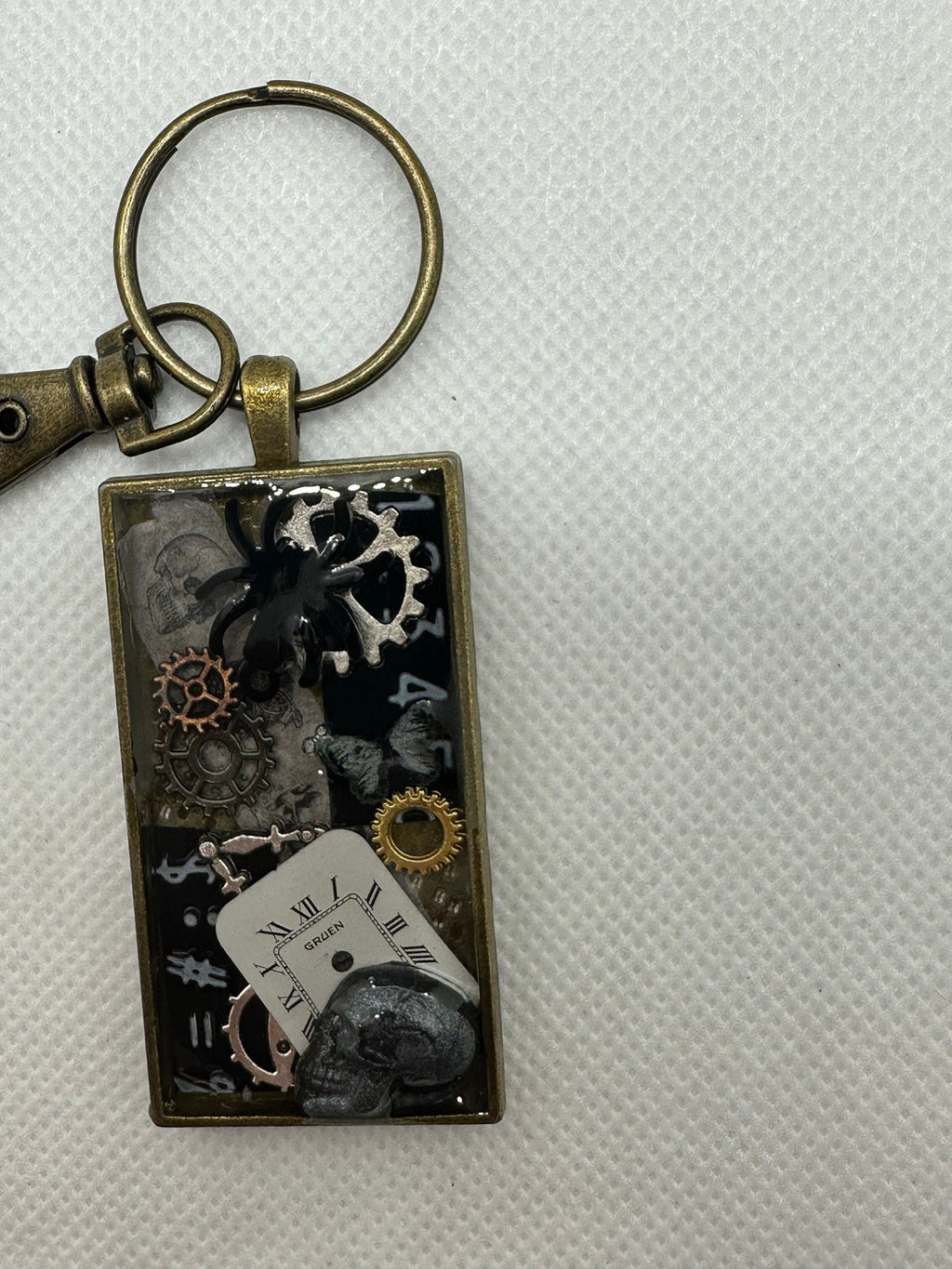 Steampunk Rectangle Spider and Skull Keychain