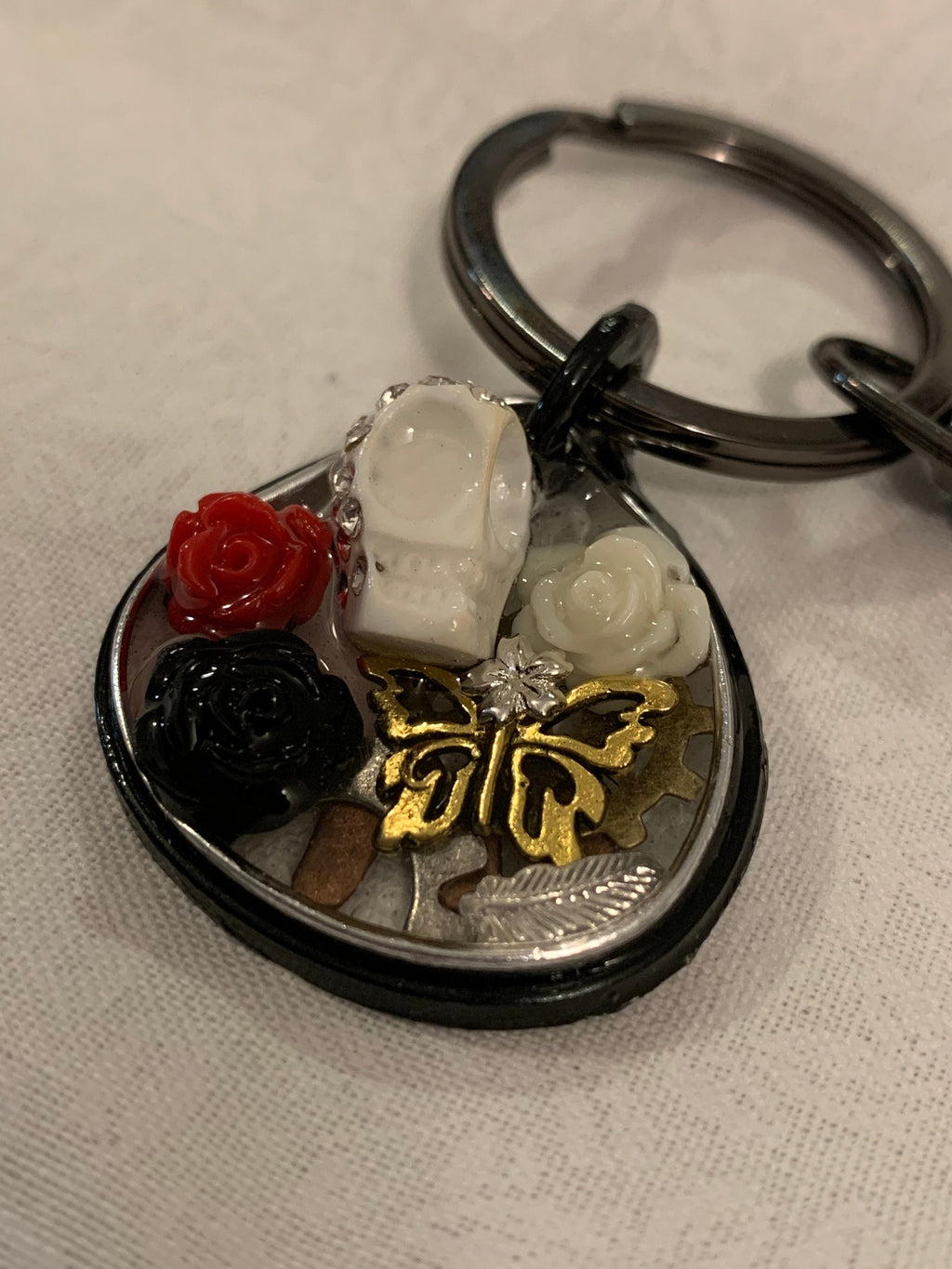 Skull and rose Keychain