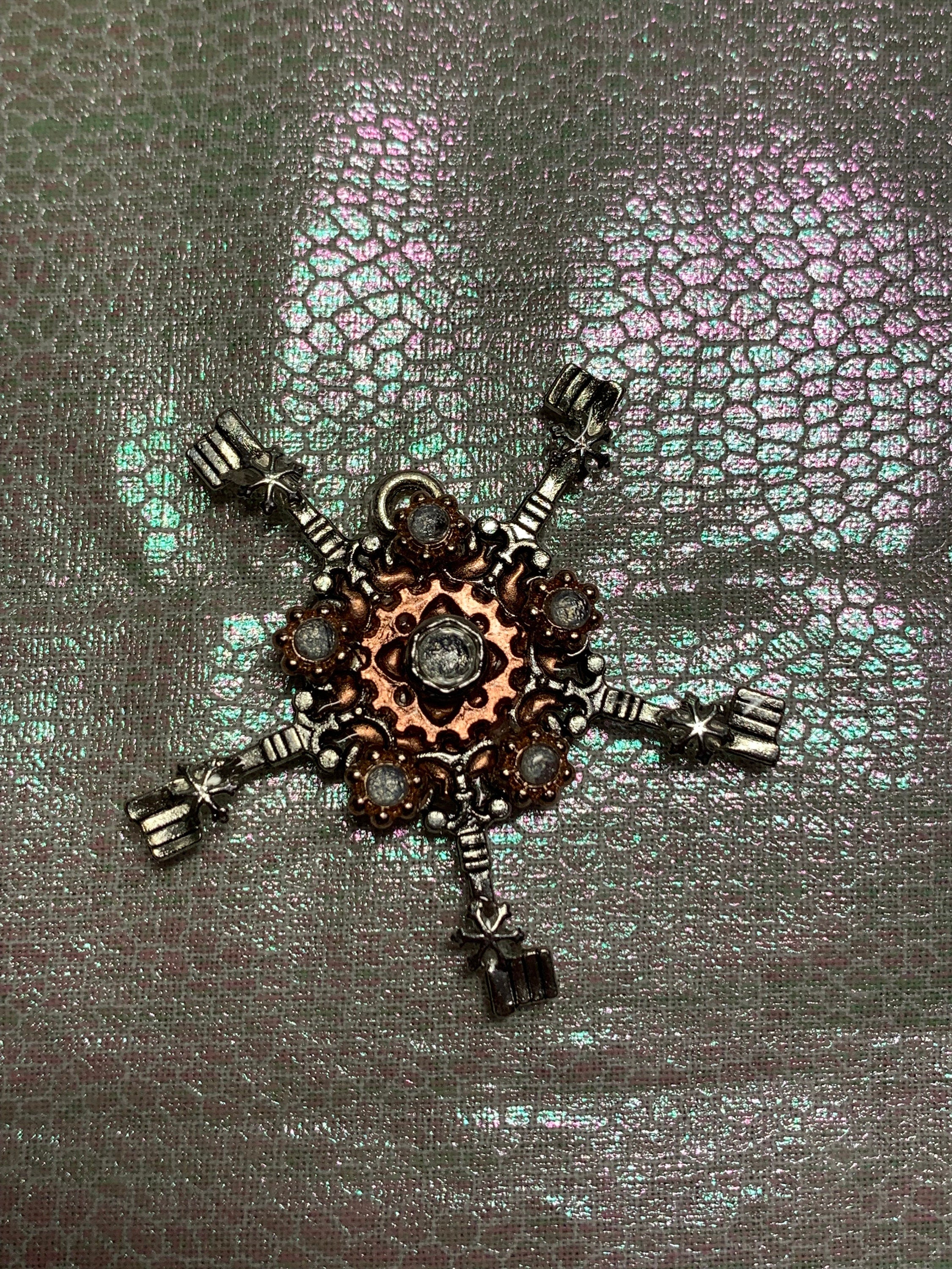 Steampunk Silver Snowflake Necklace Skeleton keys