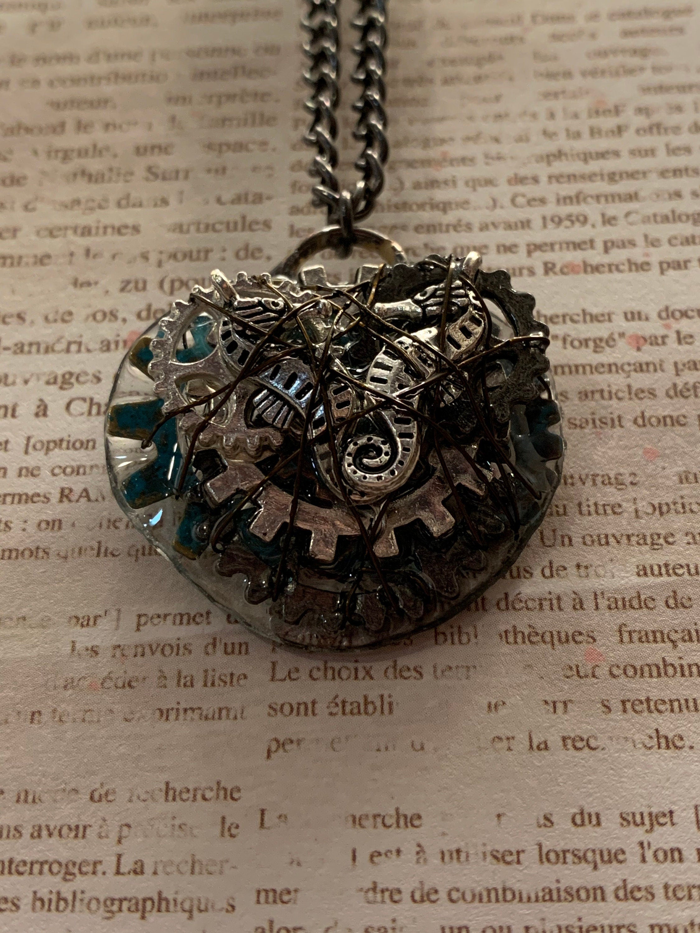 A couple of Seahorses Steampunk Necklace
