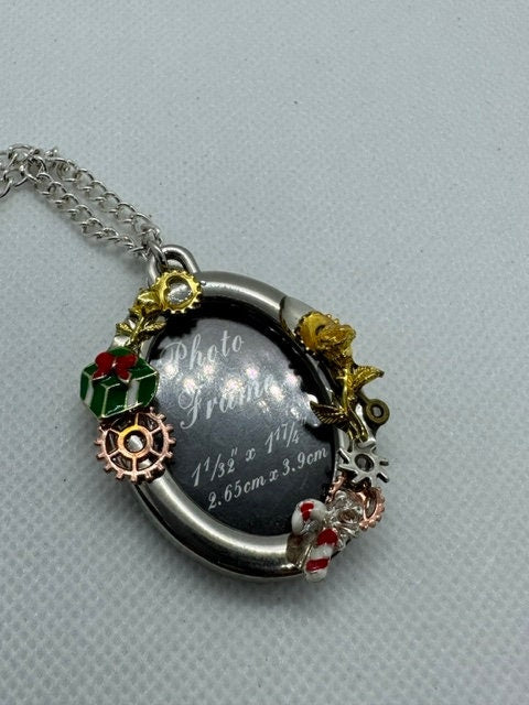 Christmas Frame Steampunk Necklace