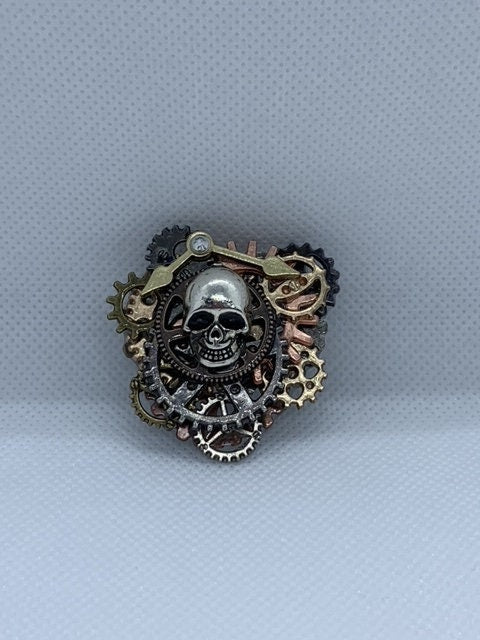 Steampunk Skull Pin/Brooch