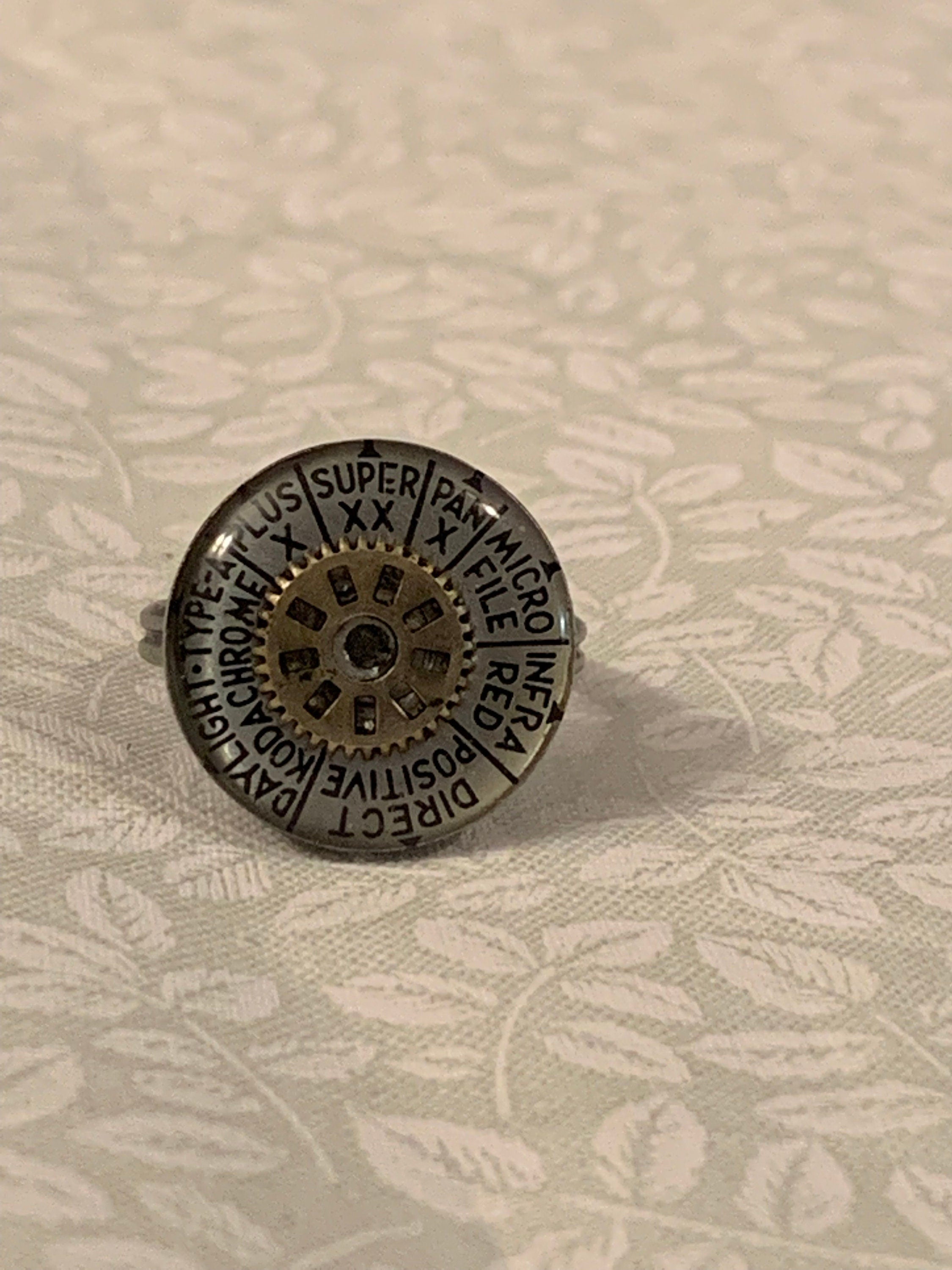 Silver steampunk dial ring