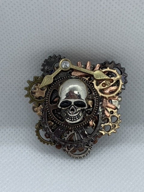 Steampunk Skull Pin/Brooch