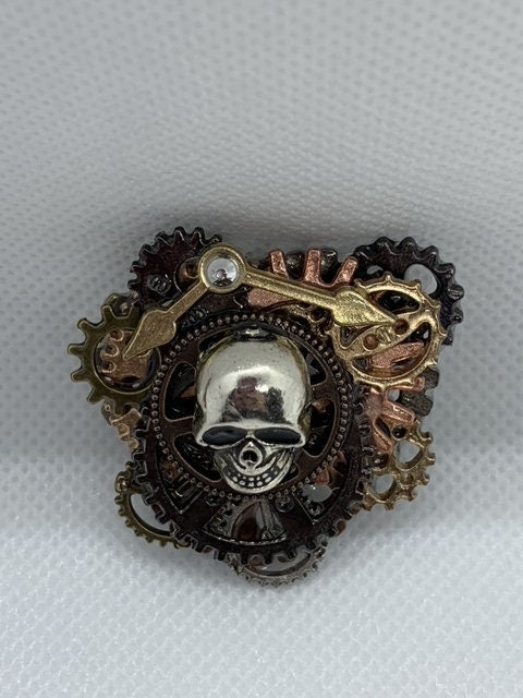 Steampunk Skull Pin/Brooch