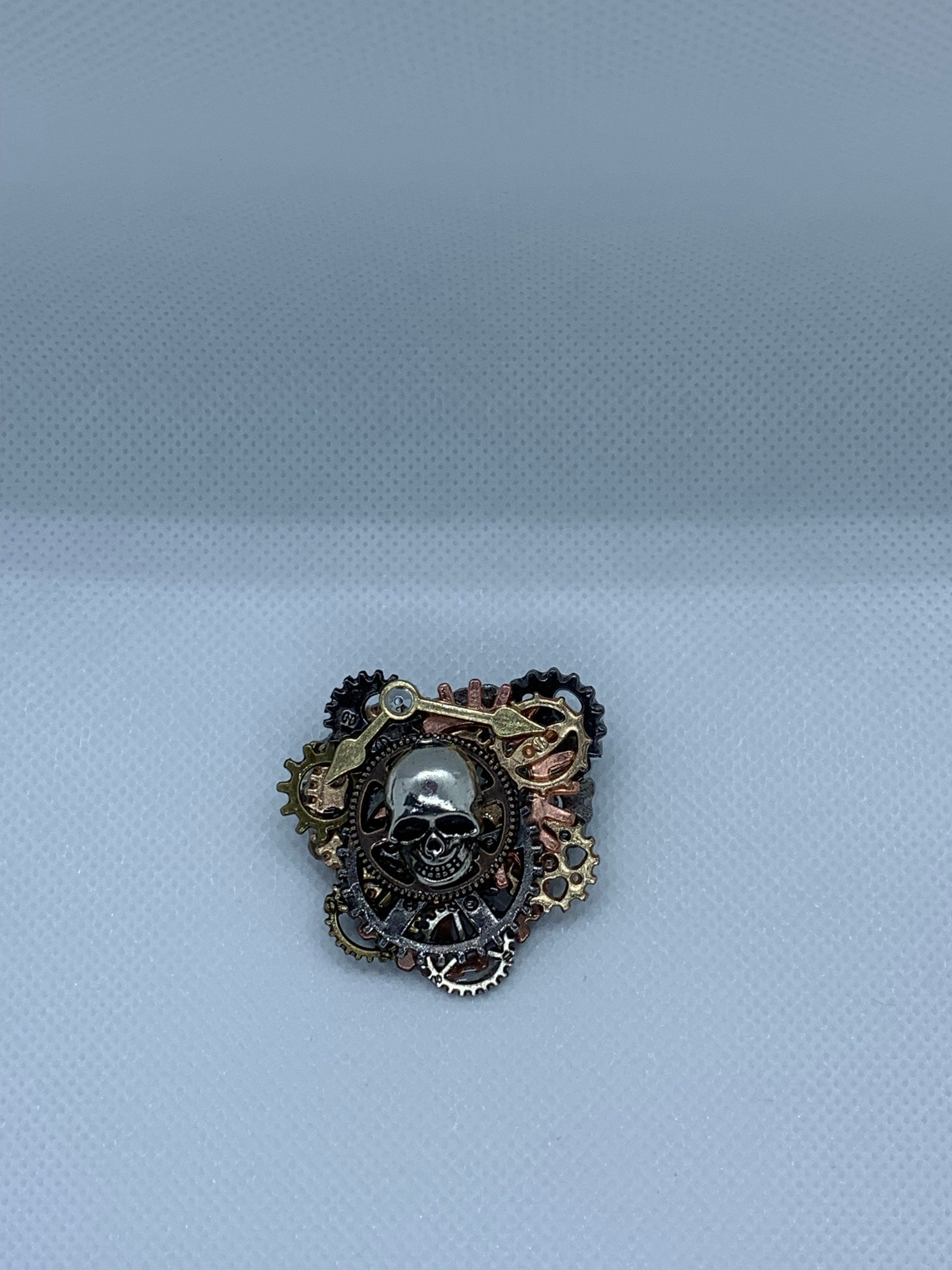 Steampunk Skull Pin/Brooch