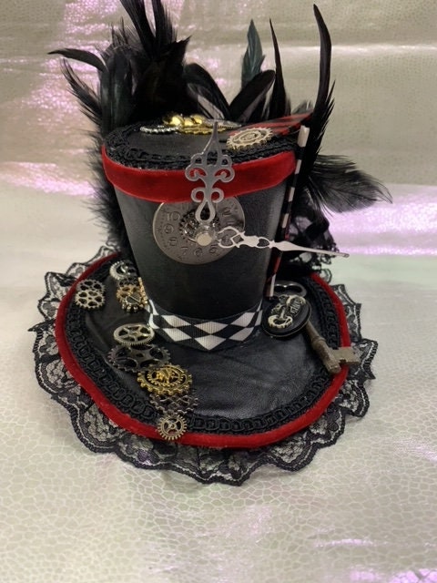 Steampunk Mini Top Hat Circus with clock