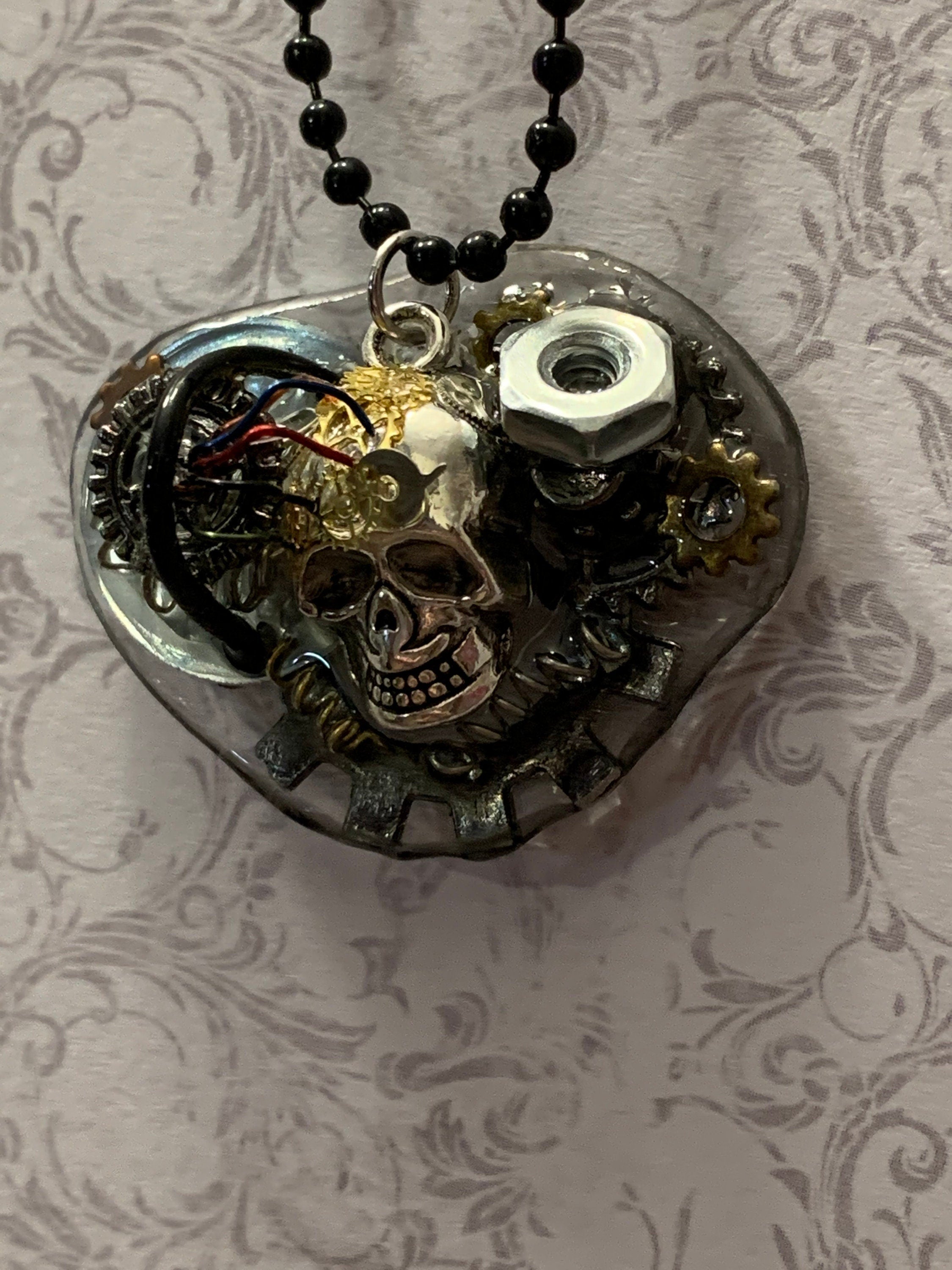 Steampunk charging skull necklace