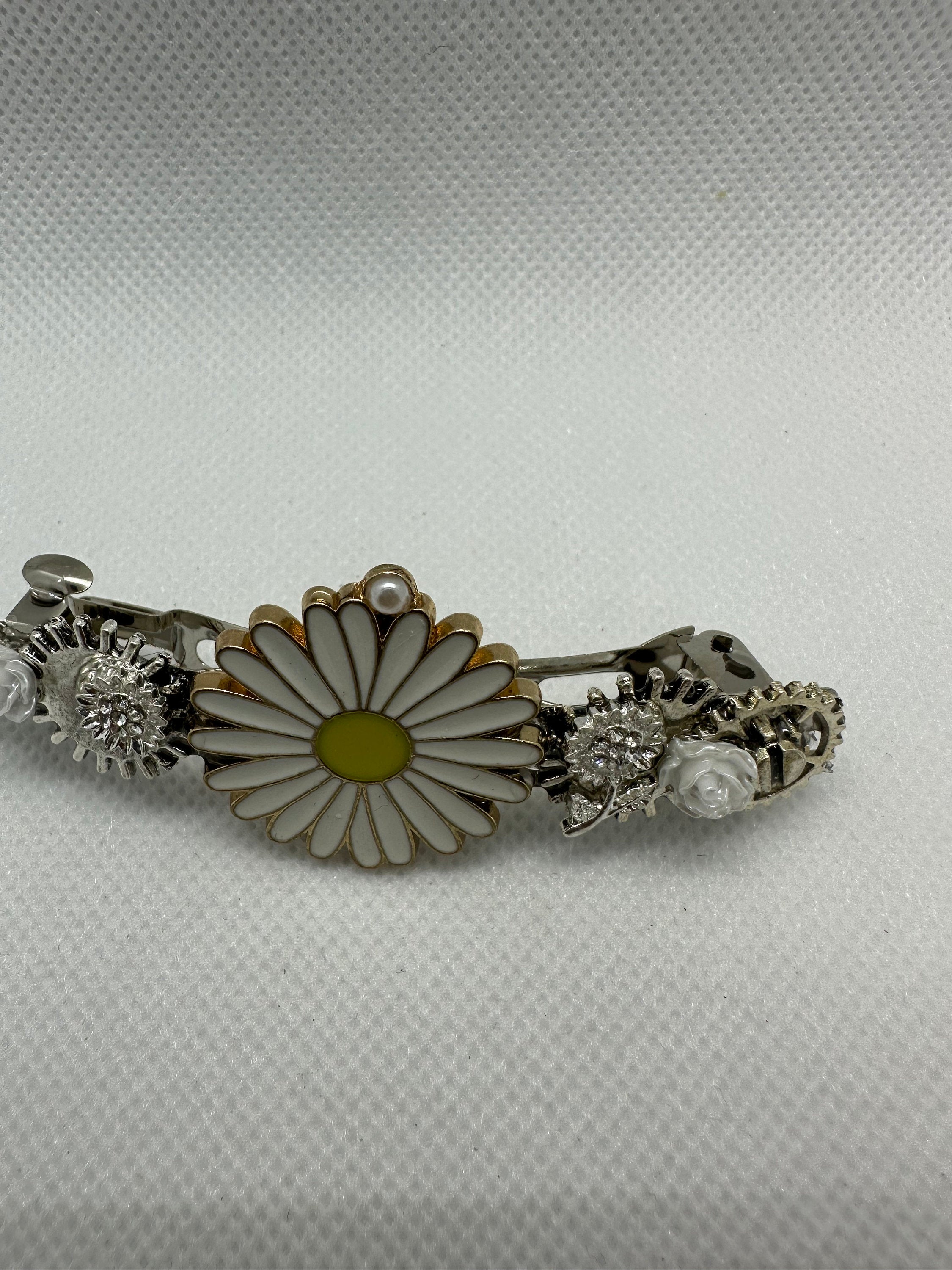 Metal Daisy Steampunk Hairclip