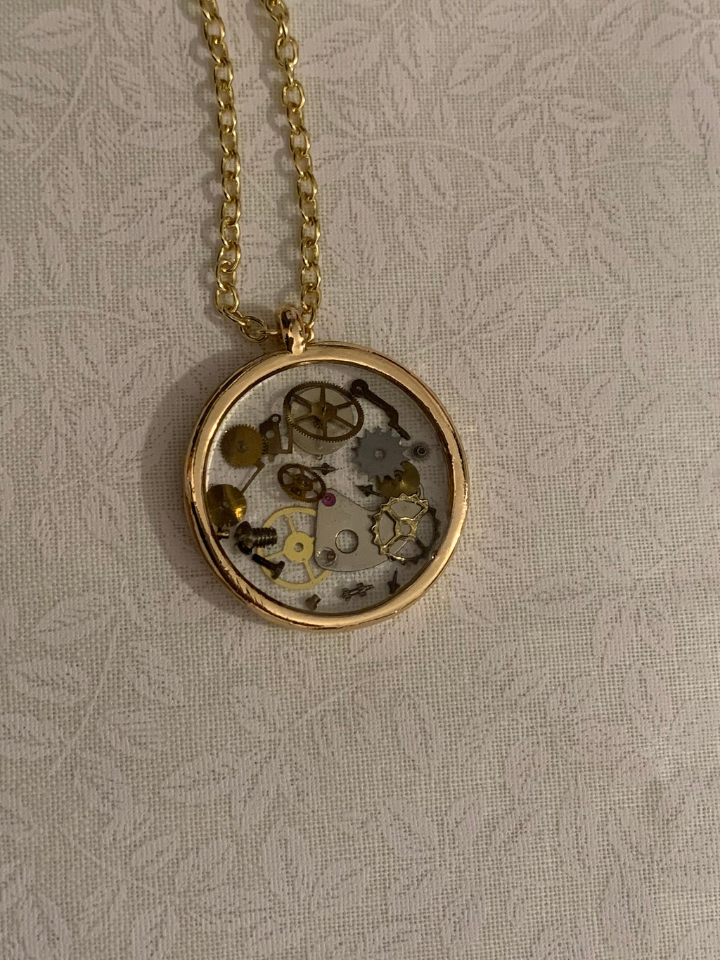 Steampunk Clear Round necklaces