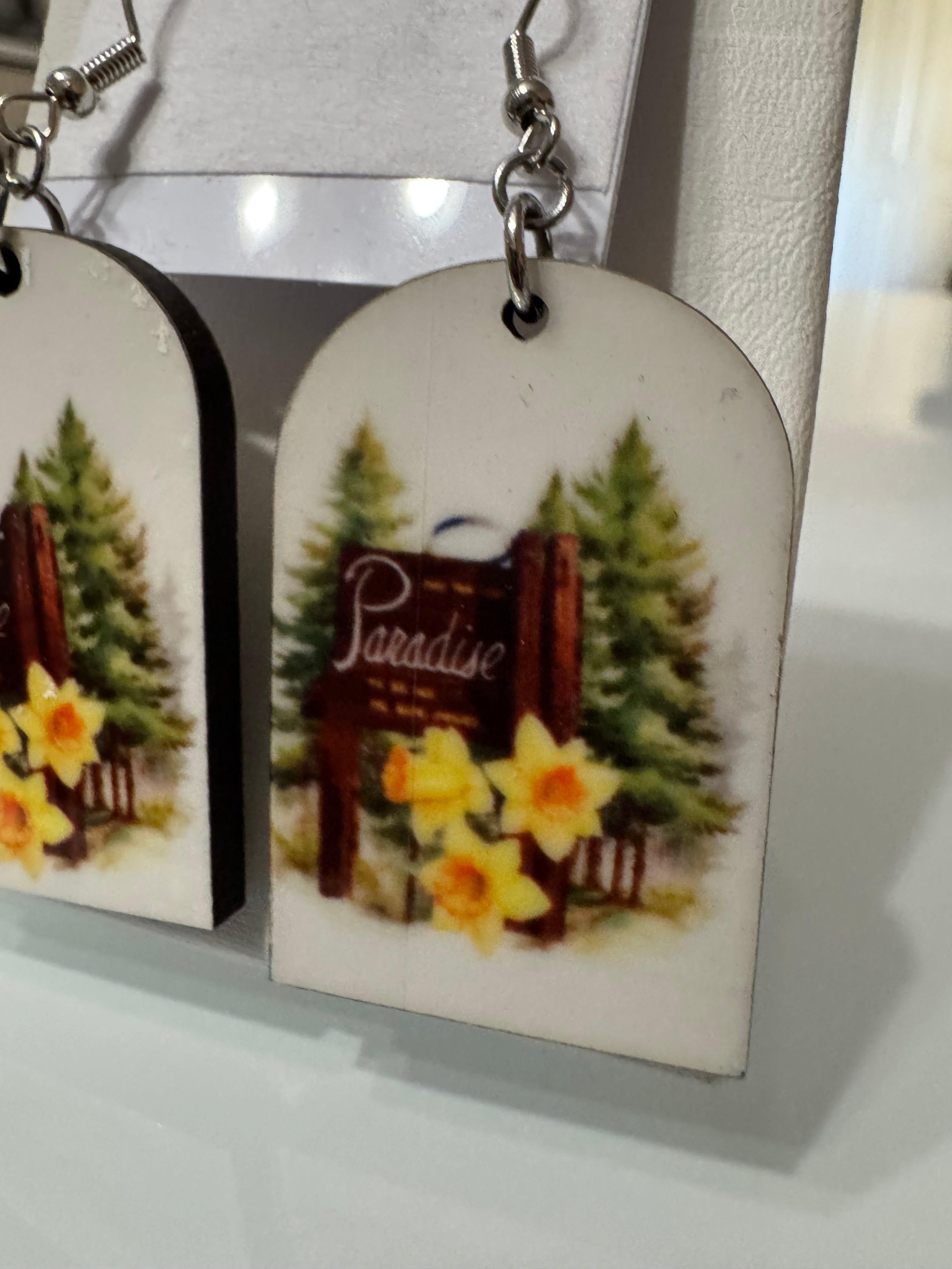 Paradise Sign Daffodil Earrings
