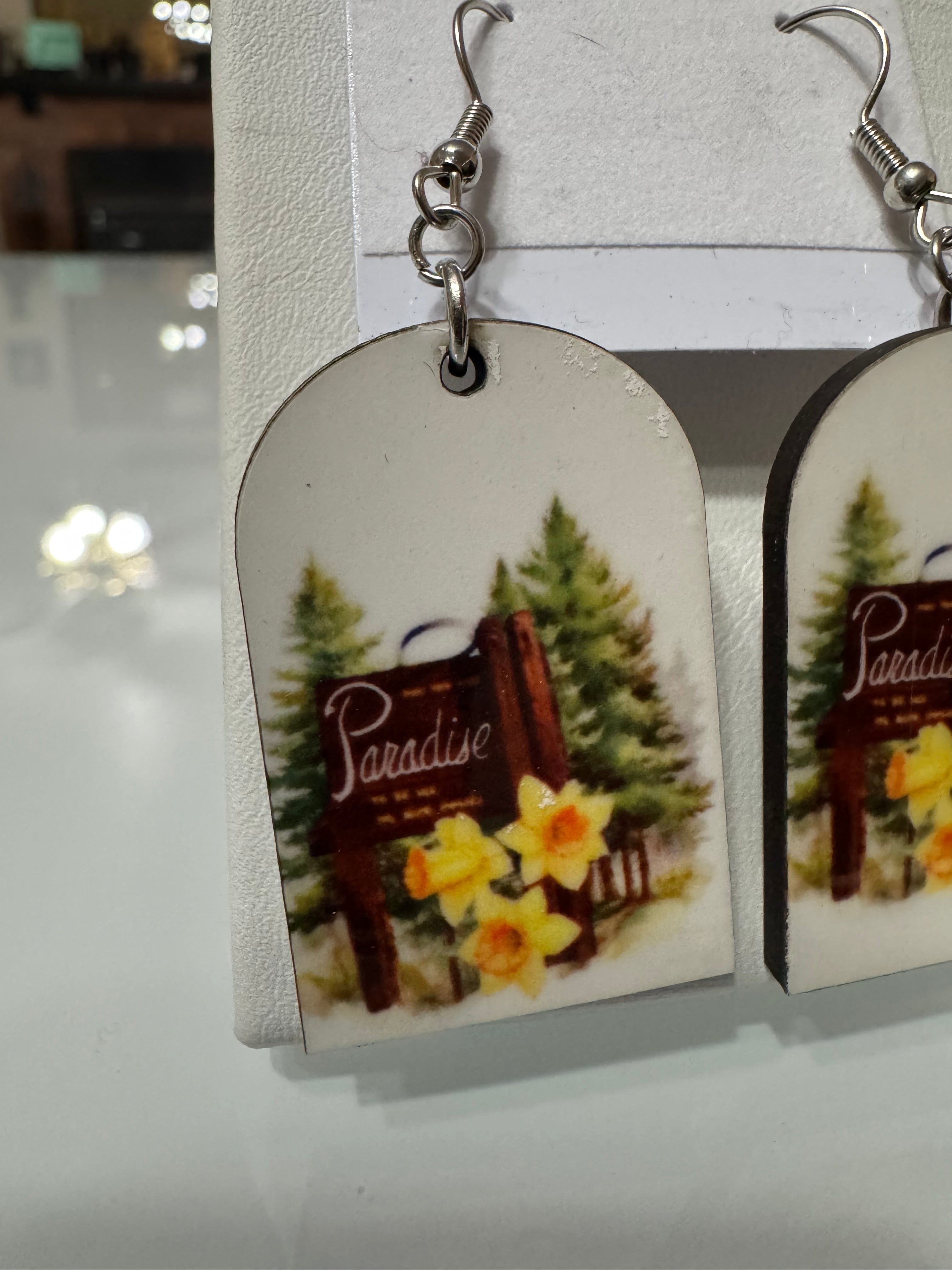 Paradise Sign Daffodil Earrings