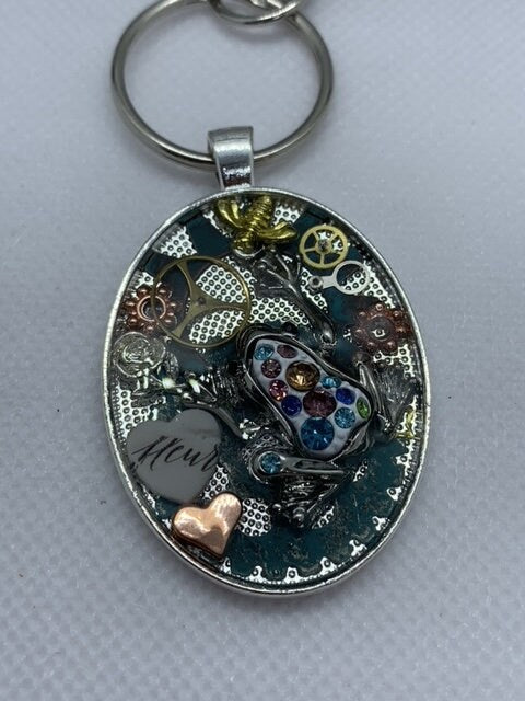 Silver White Steampunk Frog Keychain