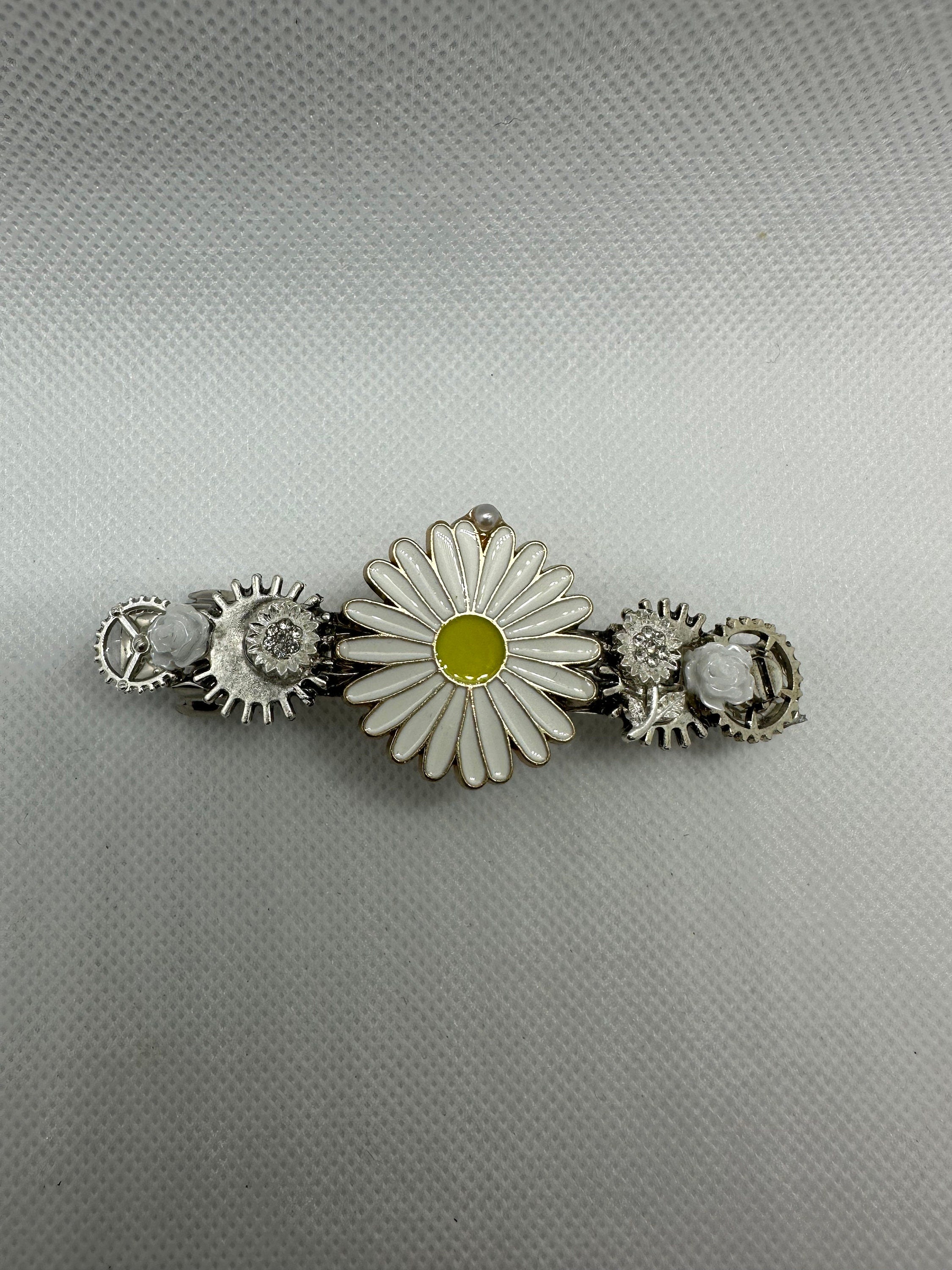 Metal Daisy Steampunk Hairclip