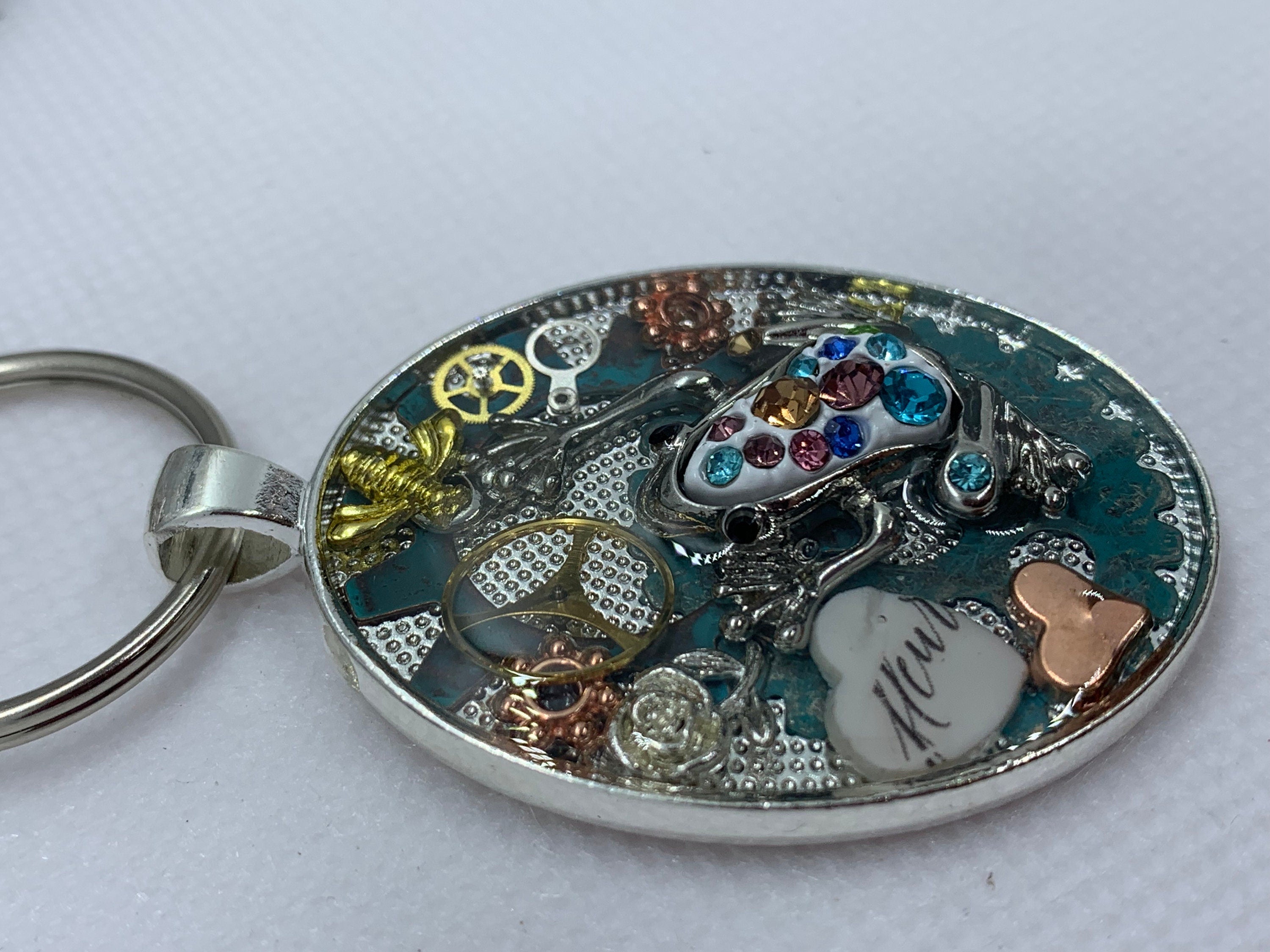 Silver White Steampunk Frog Keychain