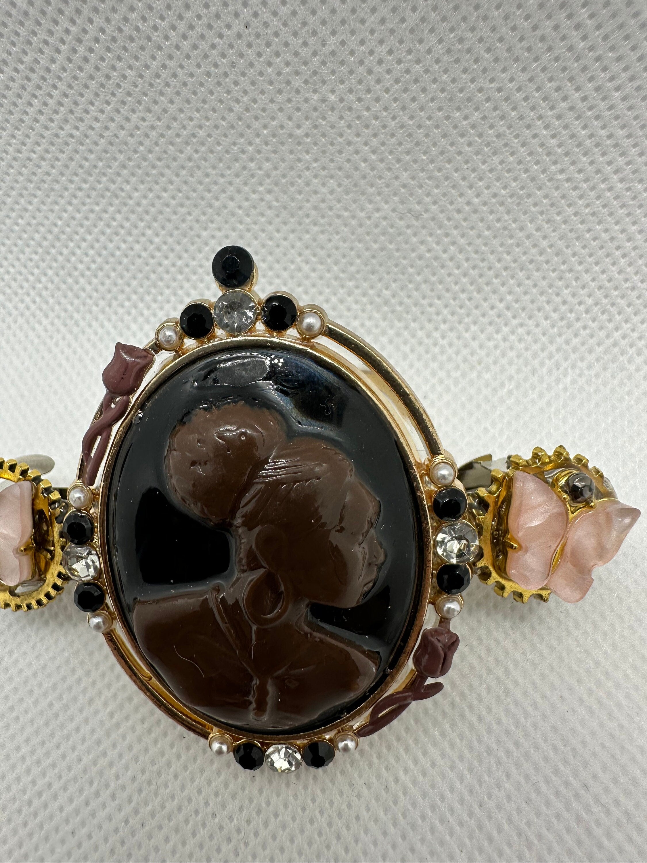 Steampunk African Lady cameo with Antique Look Hairclip