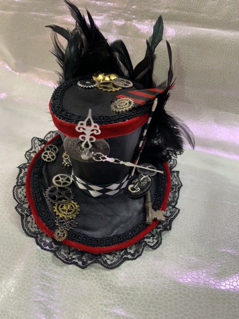 Steampunk Mini Top Hat Circus with clock