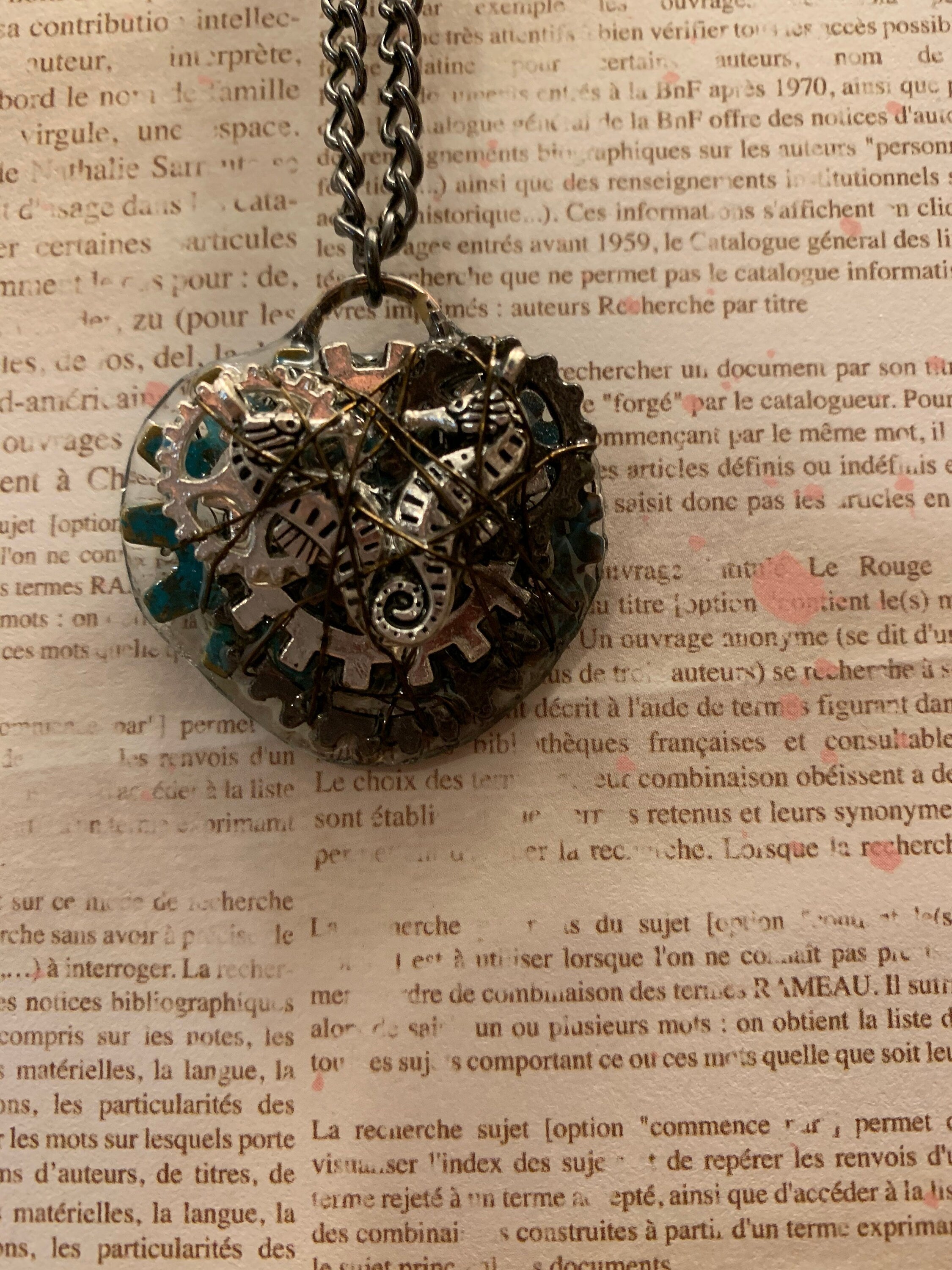 A couple of Seahorses Steampunk Necklace