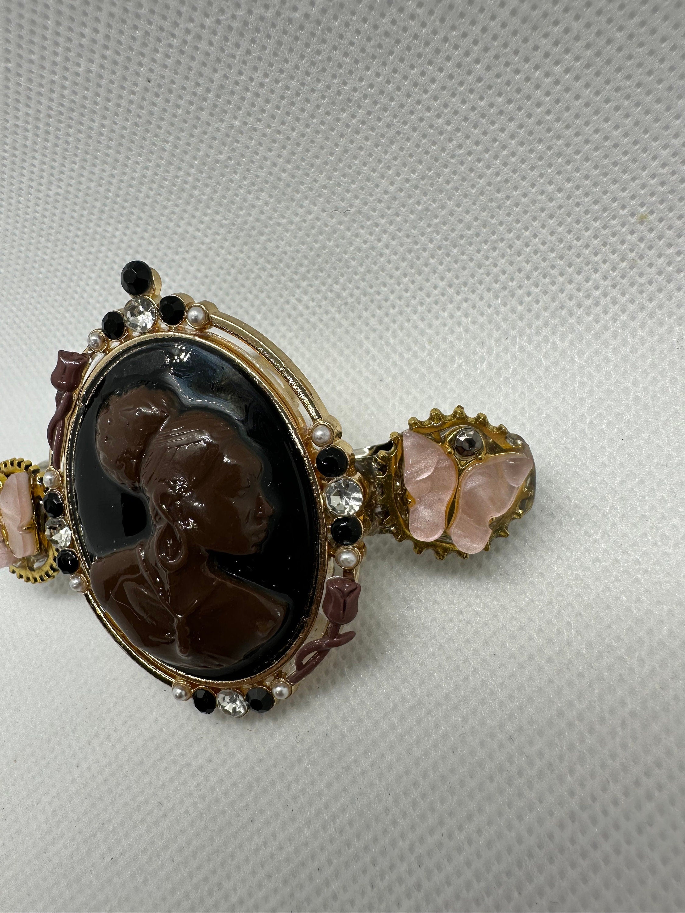 Steampunk African Lady cameo with Antique Look Hairclip