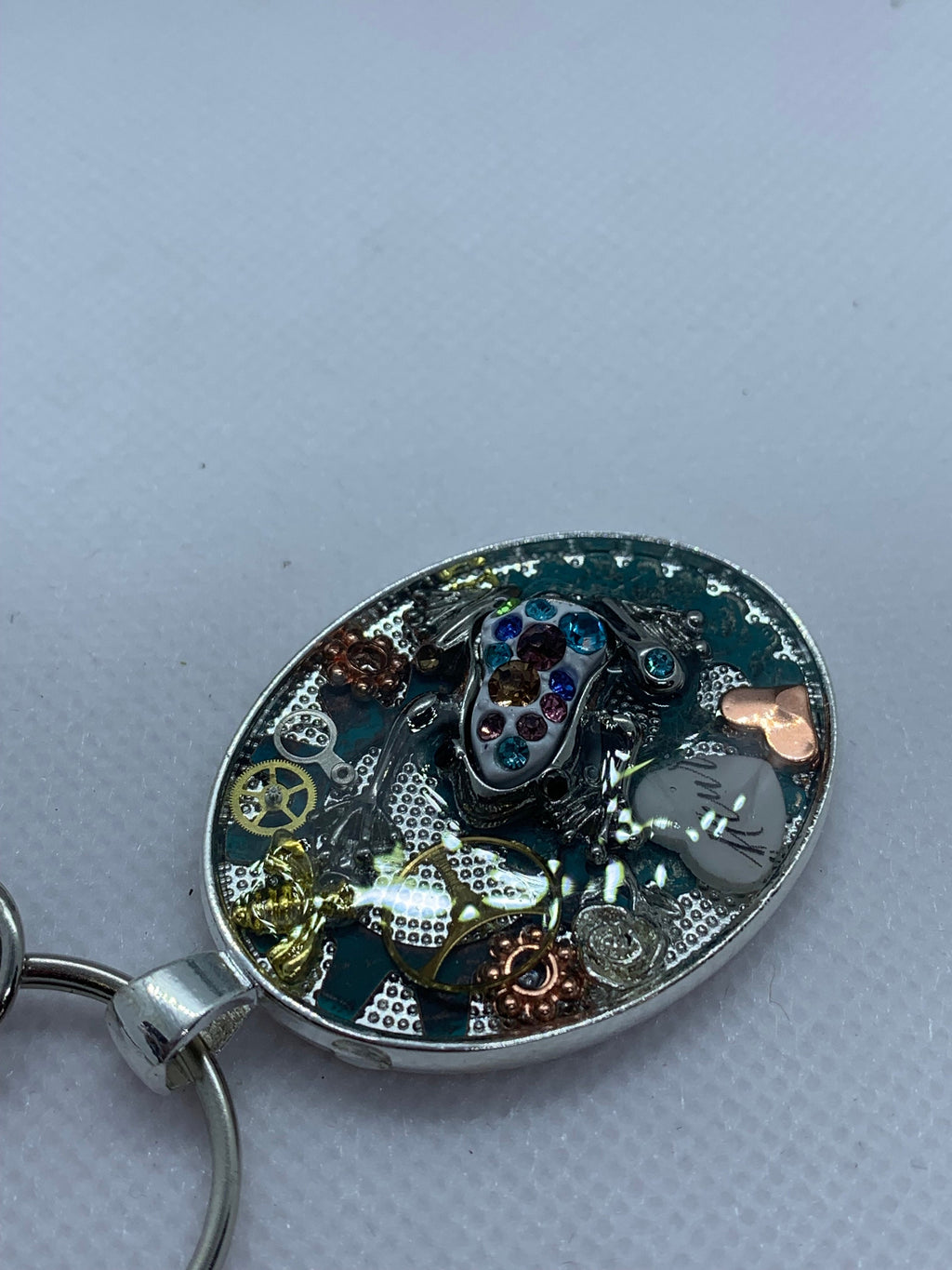 Silver White Steampunk Frog Keychain