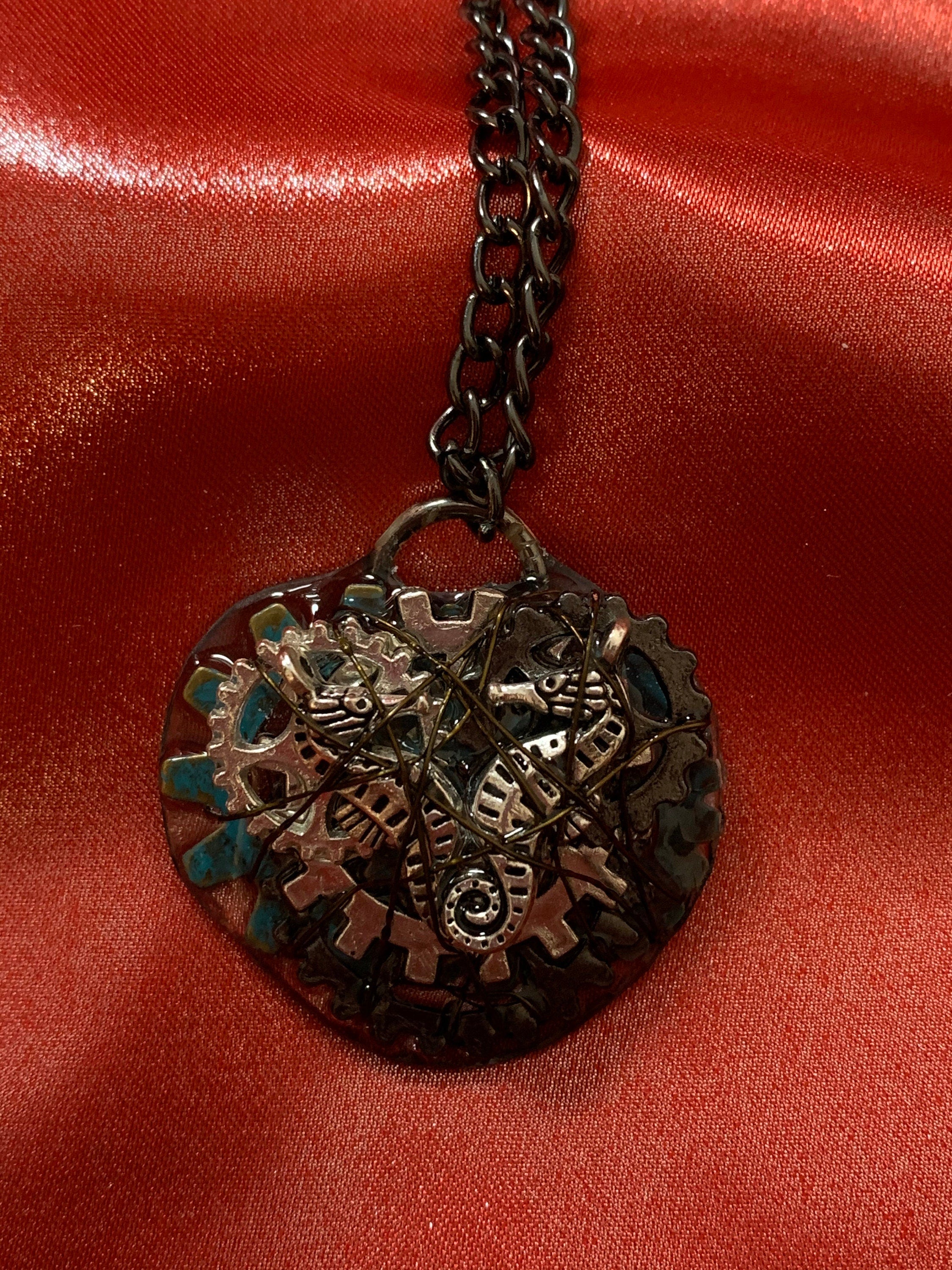 A couple of Seahorses Steampunk Necklace