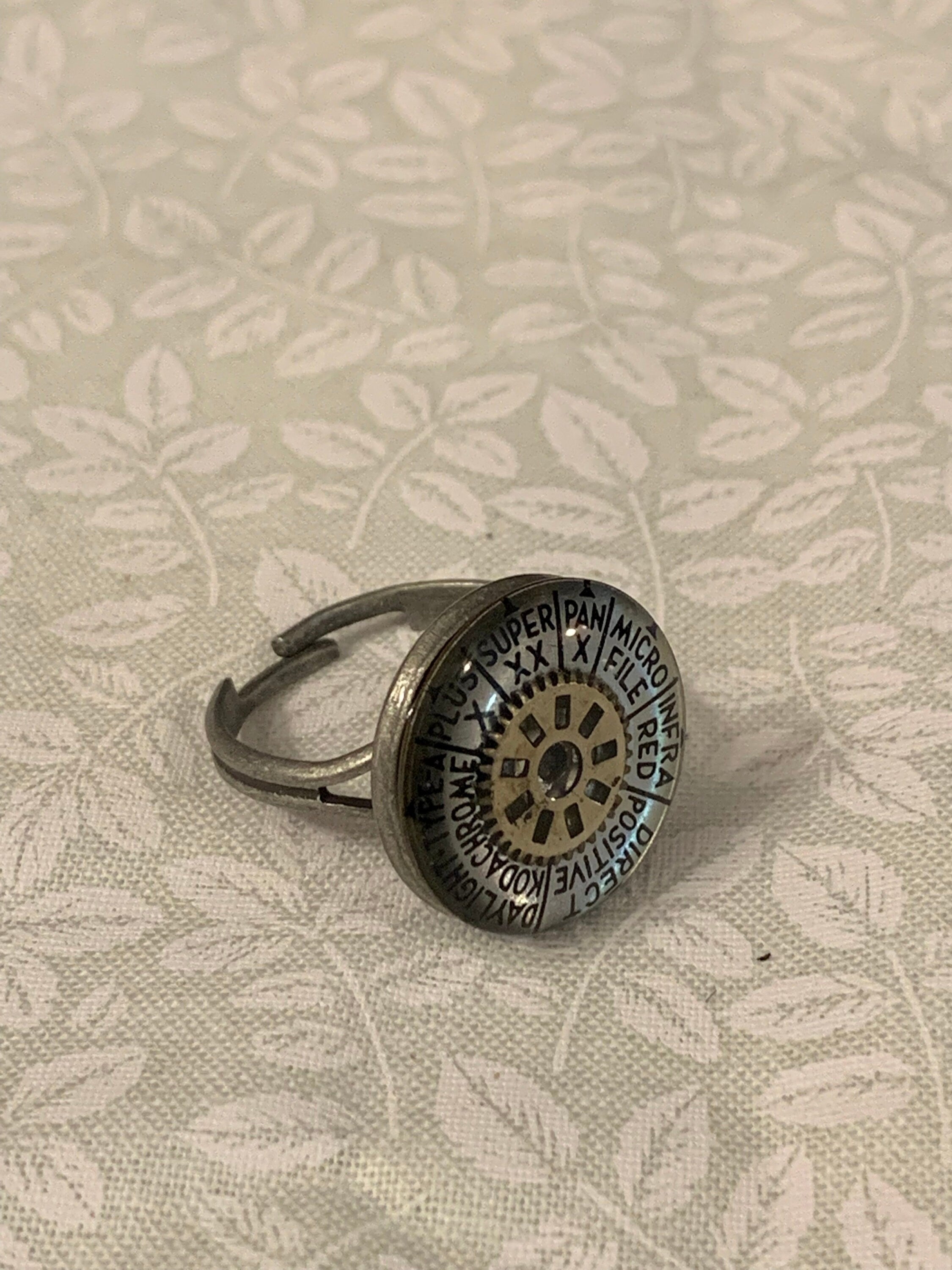 Silver steampunk dial ring