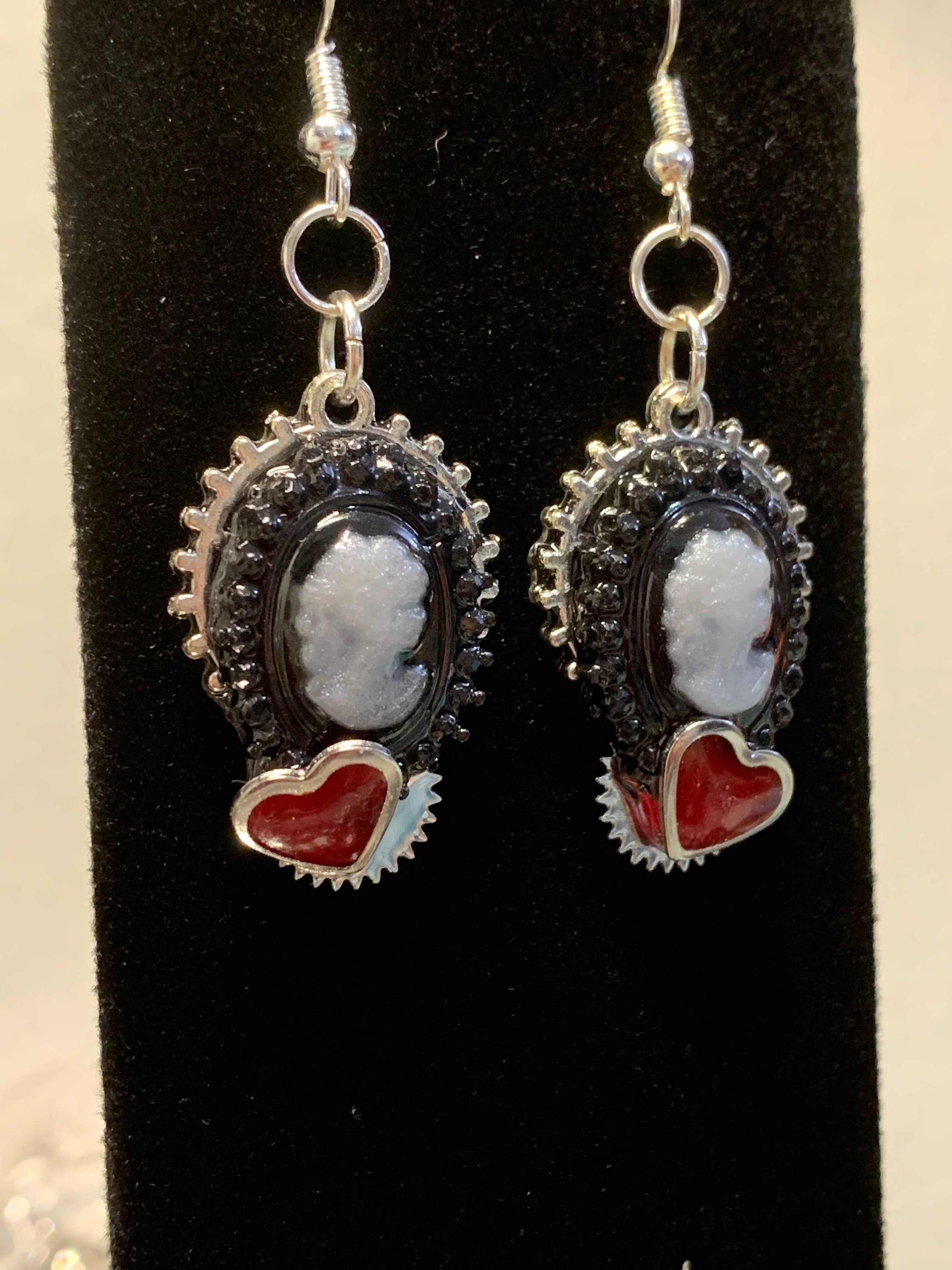 Steampunk Lady Cameo Earrings and Necklace Set Black