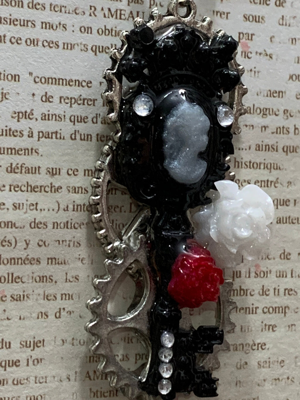 Steampunk Lady Cameo Earrings and Necklace Set Black