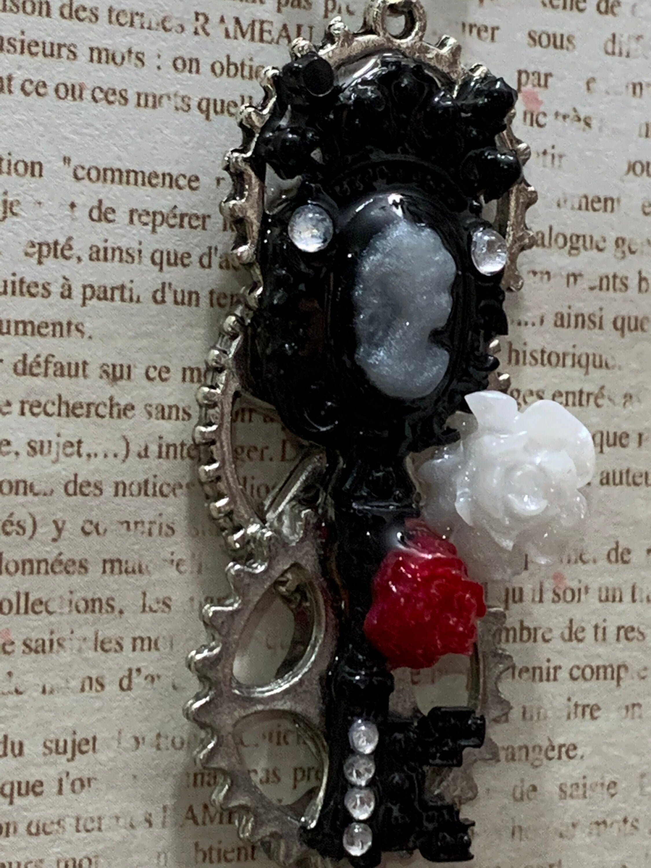 Steampunk Lady Cameo Earrings and Necklace Set Black