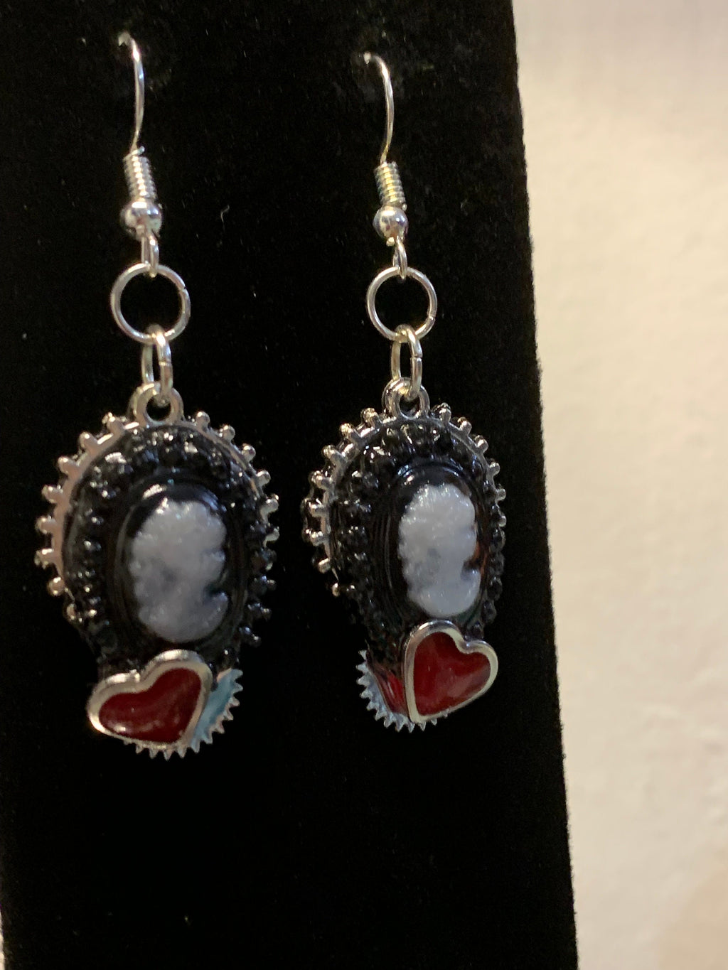 Steampunk Lady Cameo Earrings and Necklace Set Black