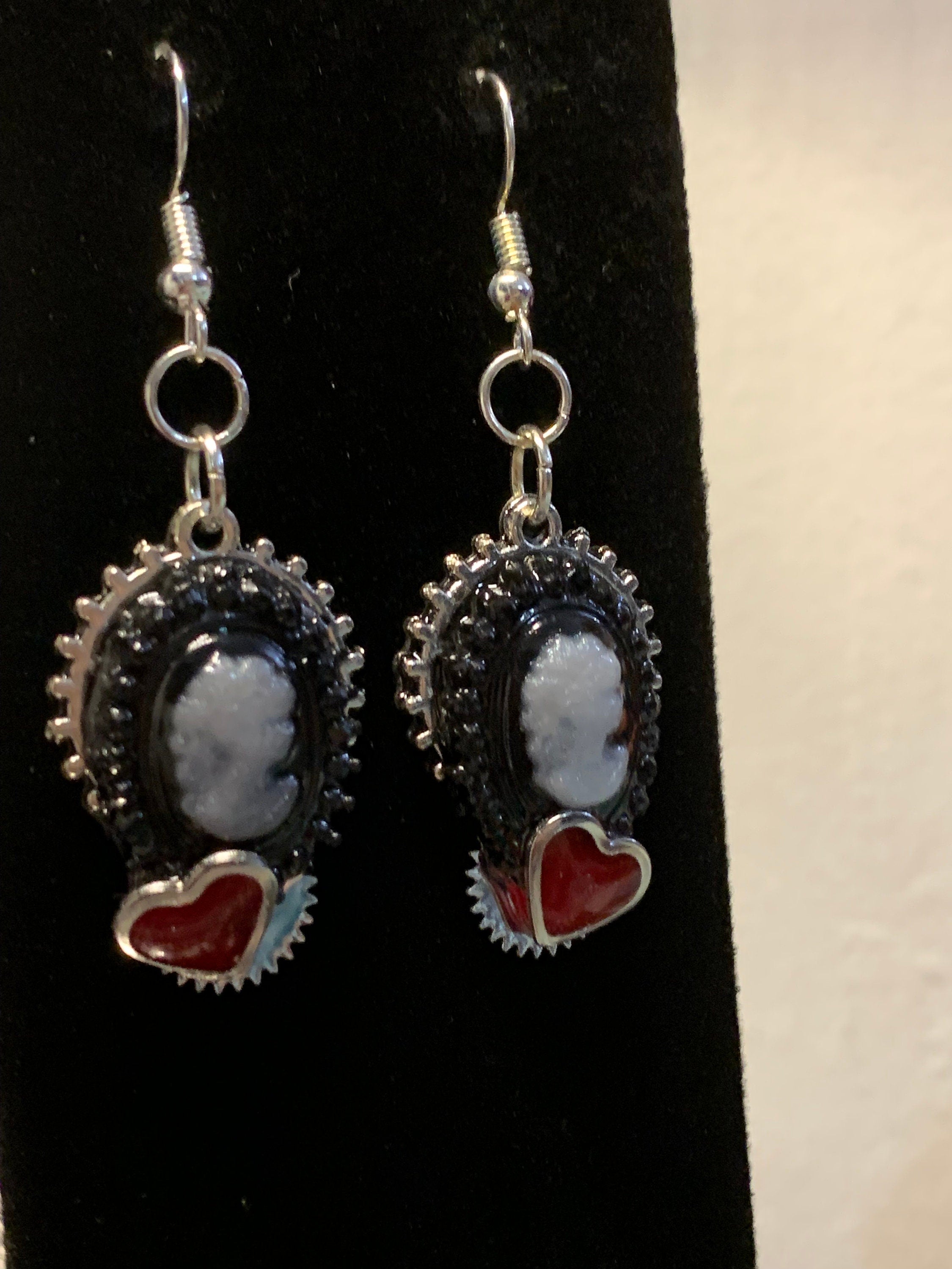 Steampunk Lady Cameo Earrings and Necklace Set Black