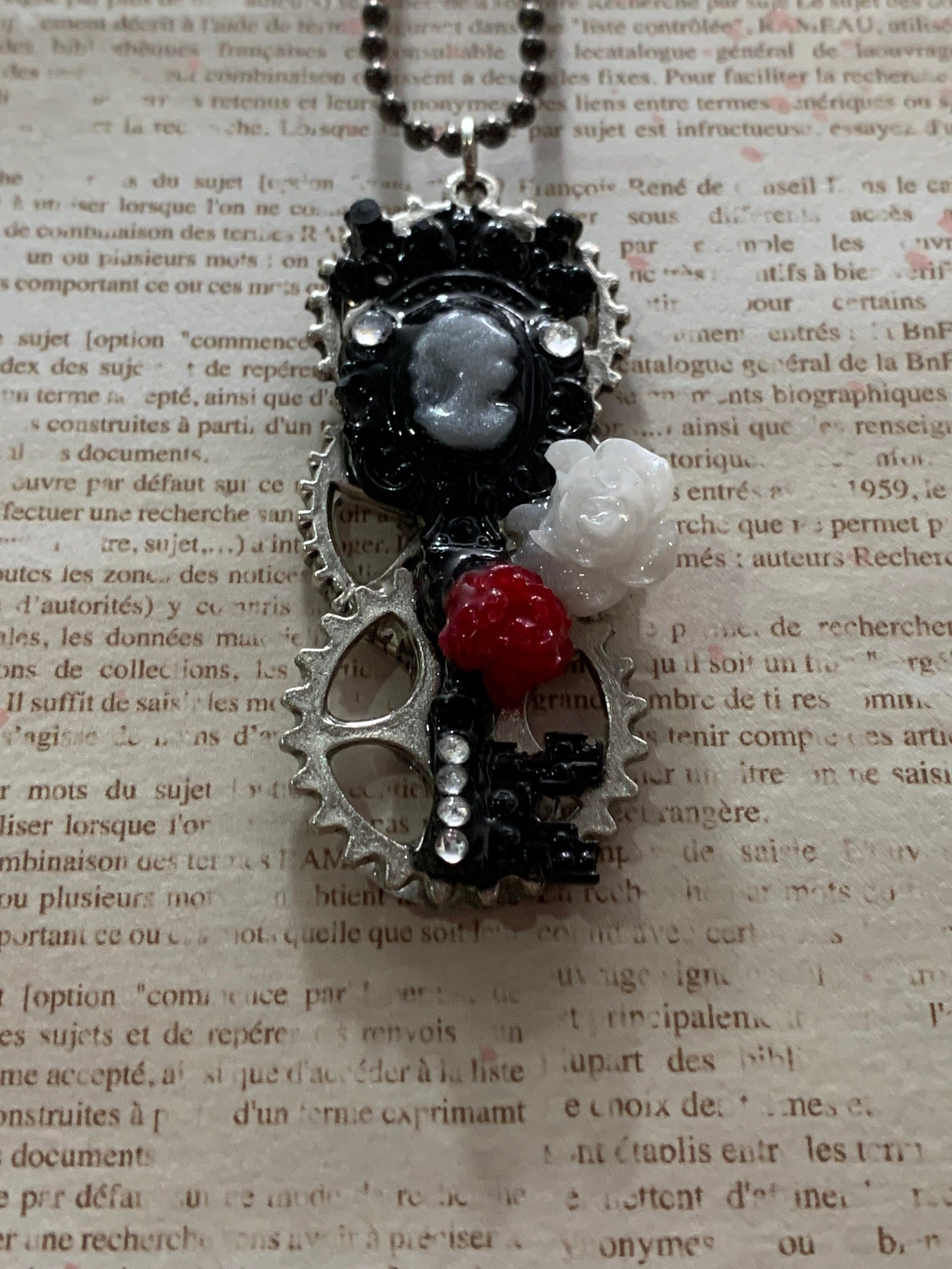 Steampunk Lady Cameo Earrings and Necklace Set Black