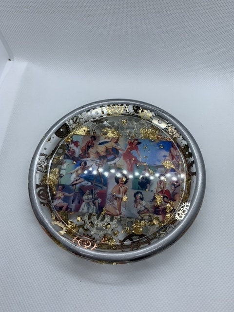 Pin up Girl Steampunk Round Tray