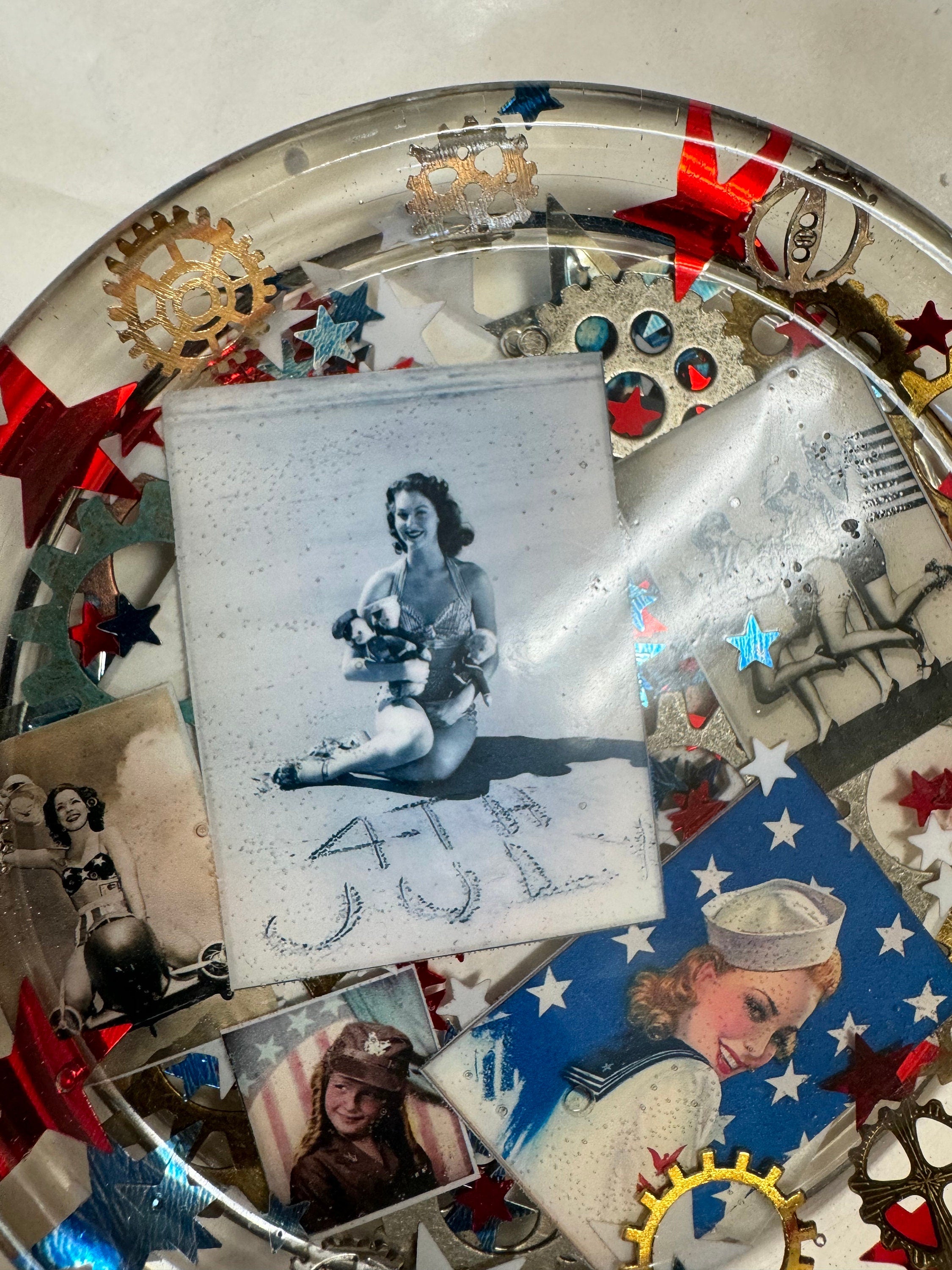 Pin up Girl Steampunk Round Tray