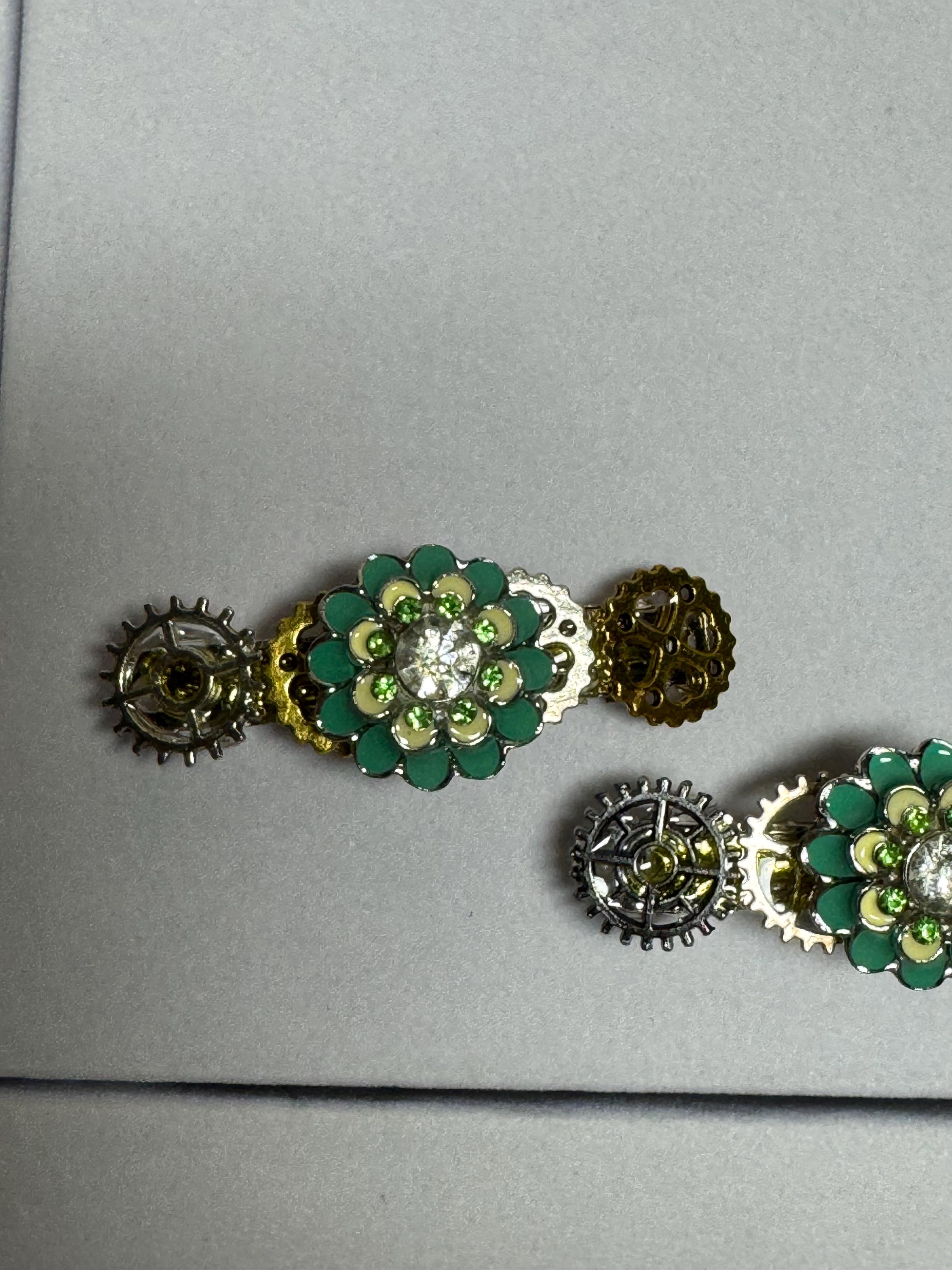 Green Flower Pair of Barrettes