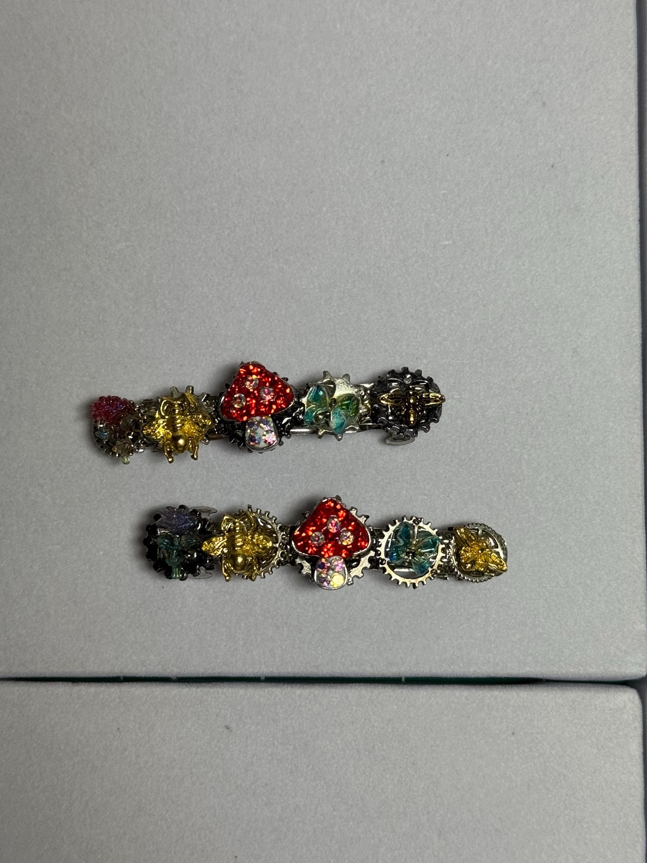 Rhinestone Mushroom Barrette Set