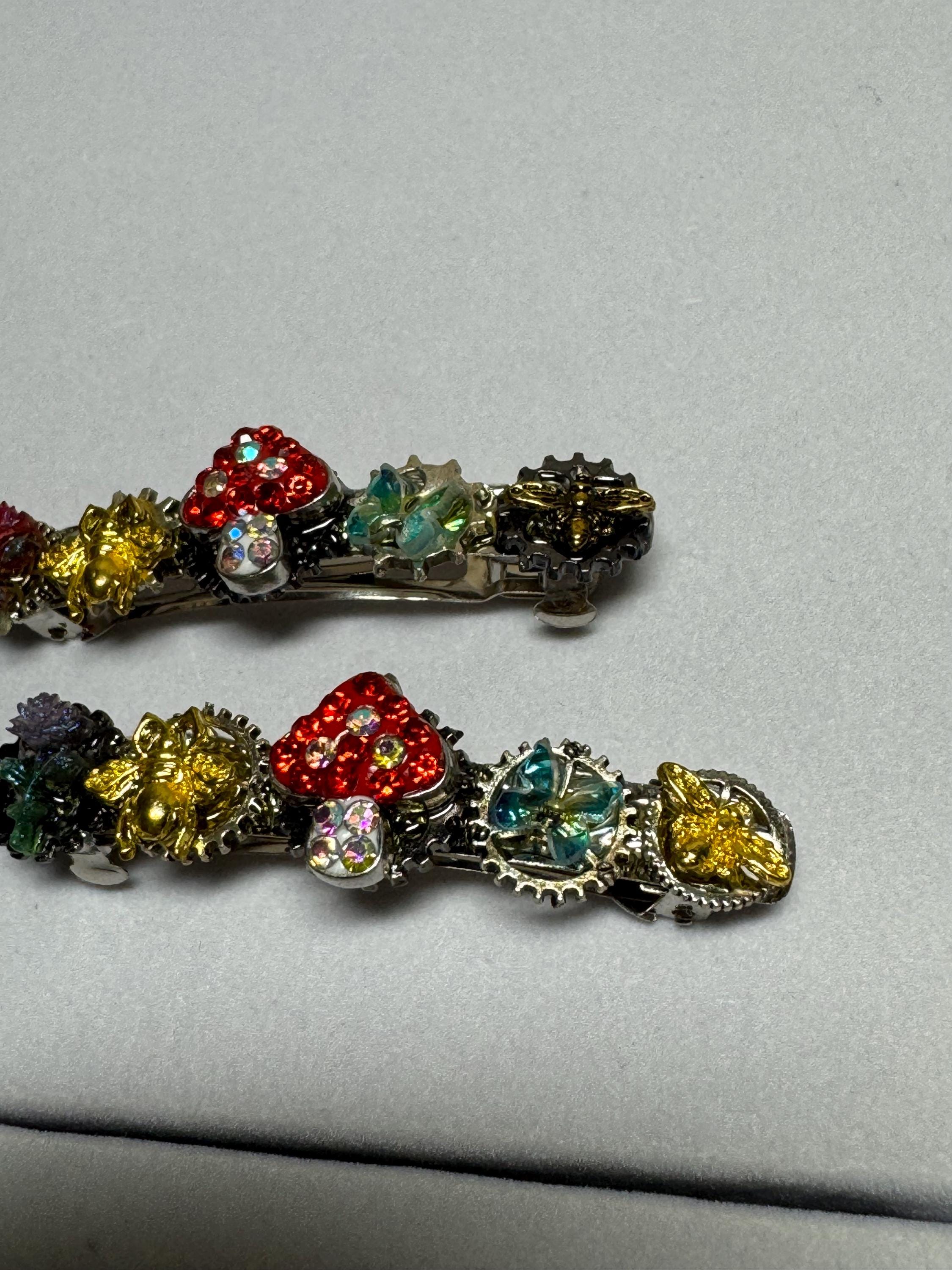 Rhinestone Mushroom Barrette Set