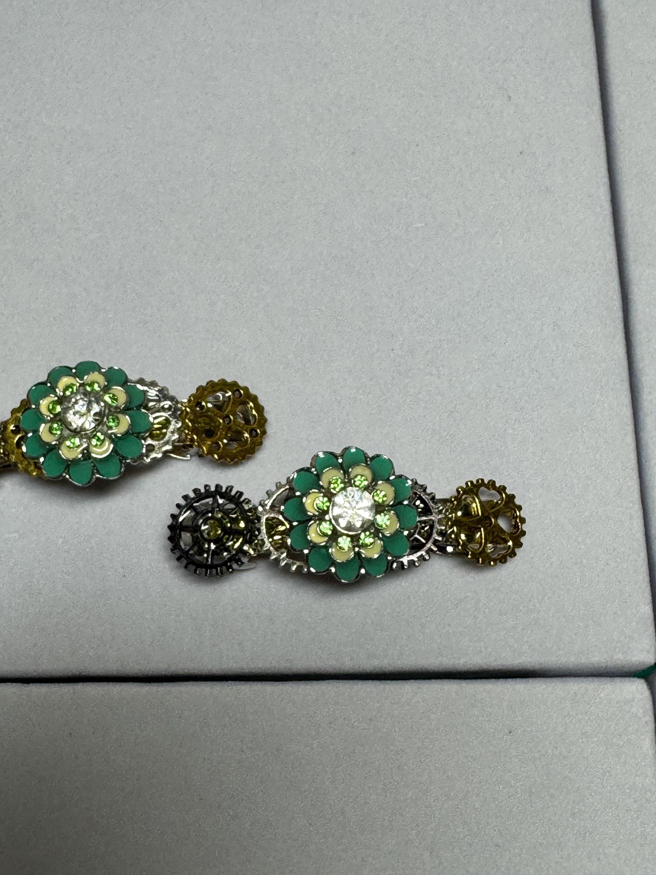 Green Flower Pair of Barrettes