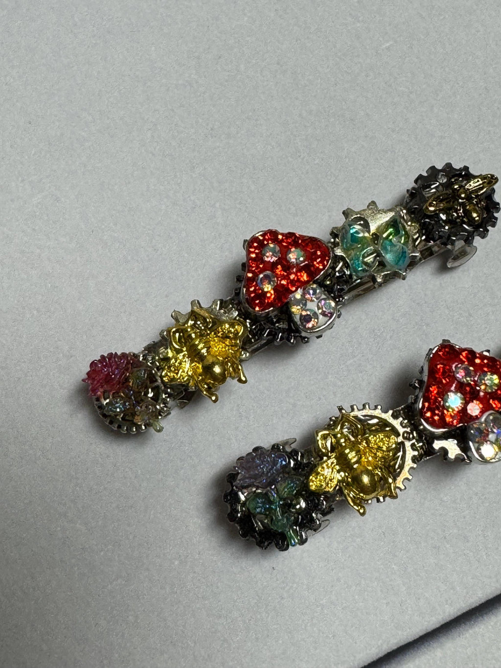 Rhinestone Mushroom Barrette Set