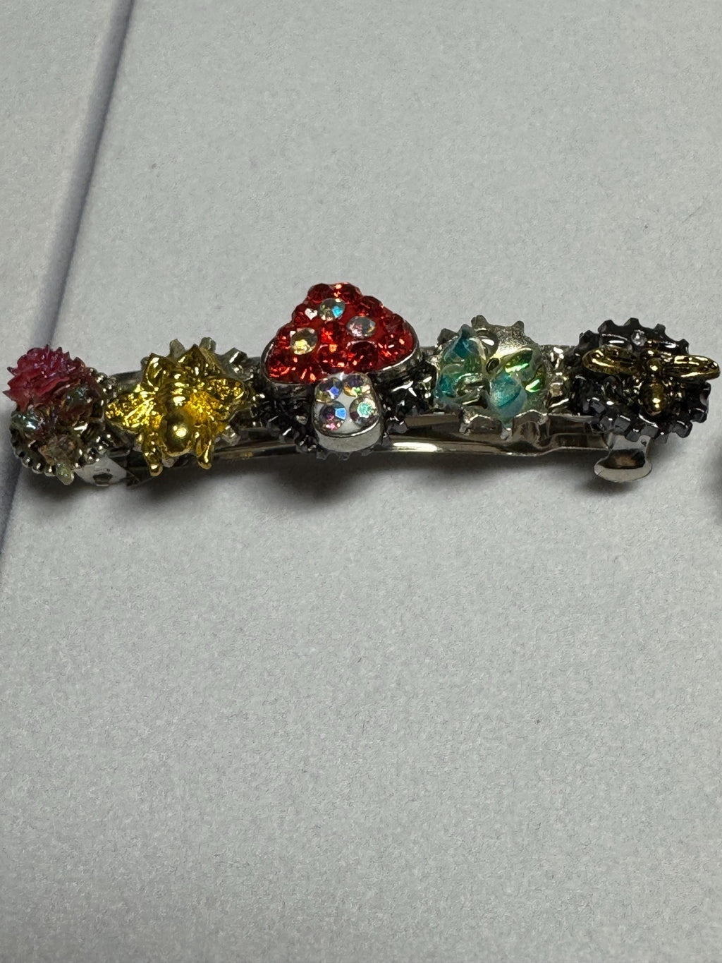 Rhinestone Mushroom Barrette Set