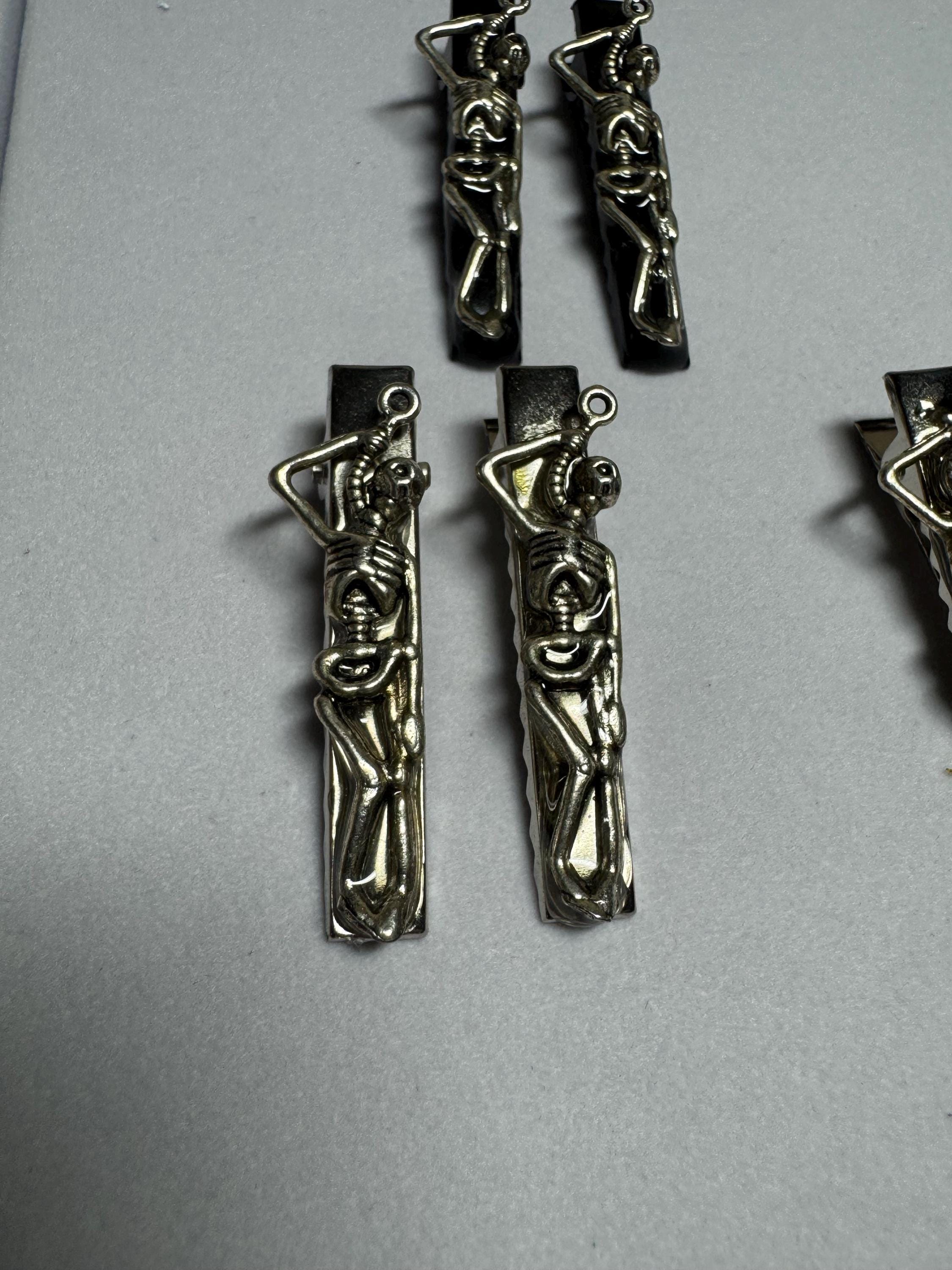 Pair of Small Skeleton Hair Clips Barrettes