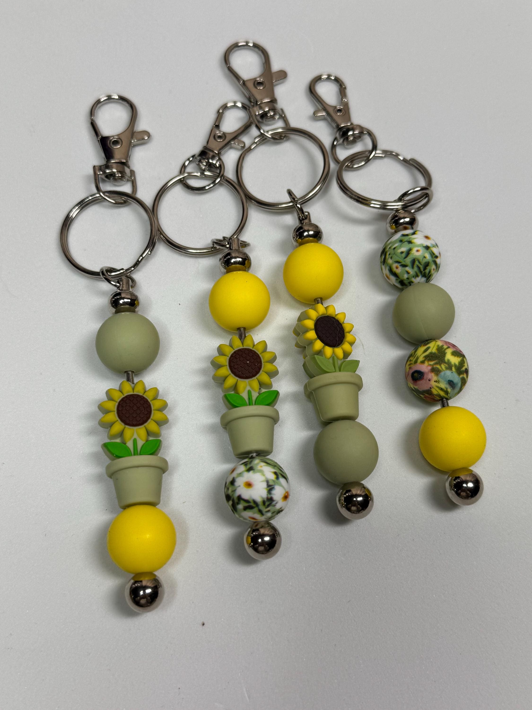 Sunflower and or Giraffe Keychains