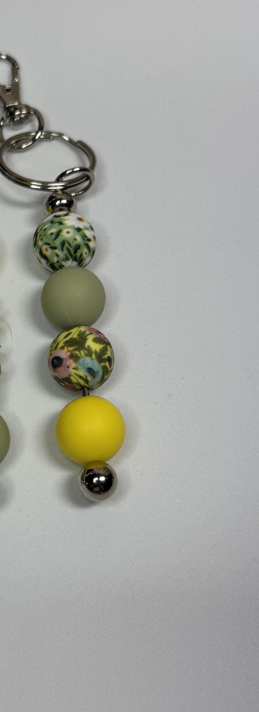Sunflower and or Giraffe Keychains