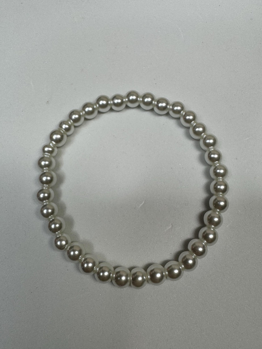 White Fo Pearly Beaded Stretchy Bracelets