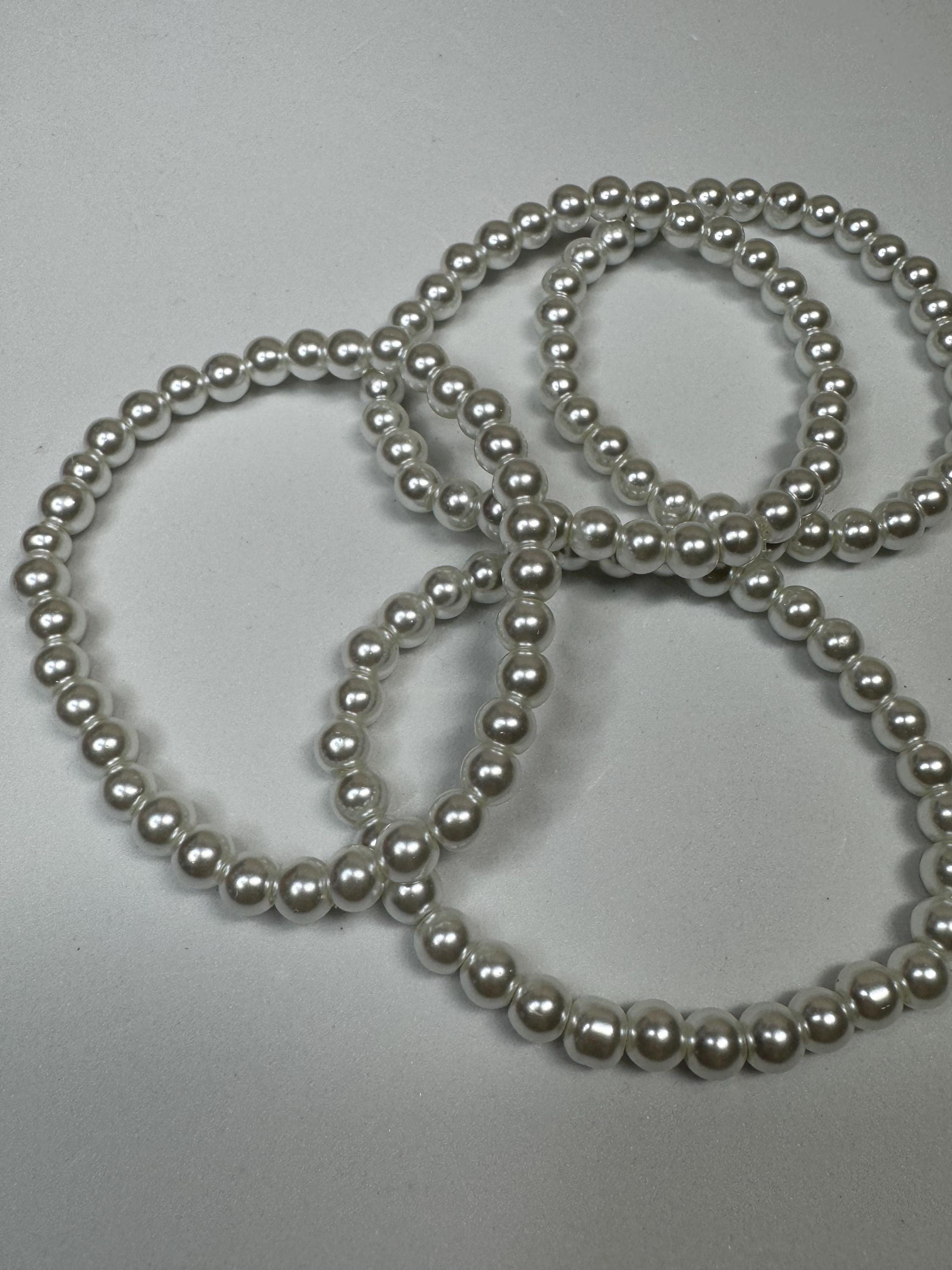 White Fo Pearly Beaded Stretchy Bracelets
